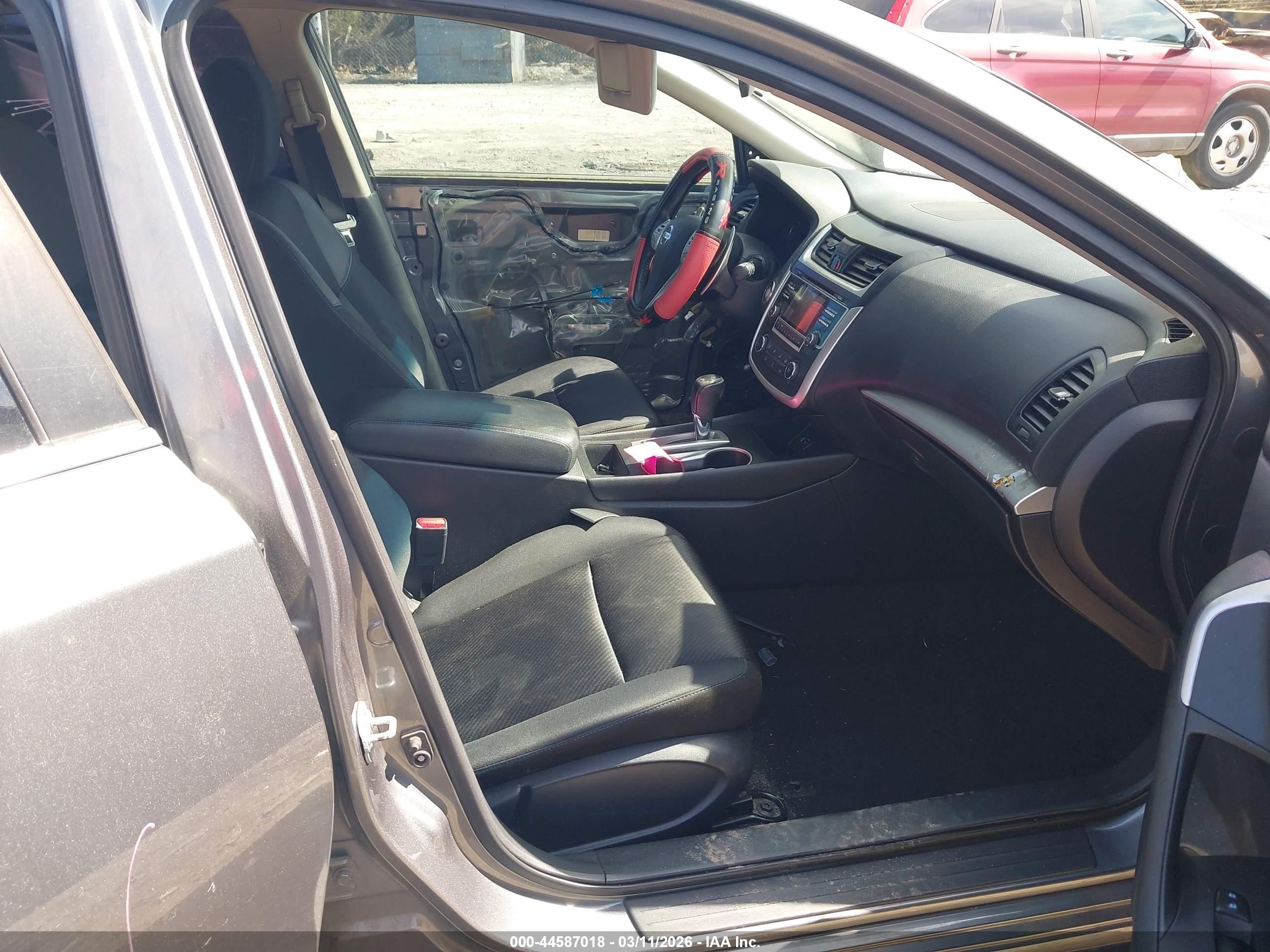 NISSAN ALTIMA image 5