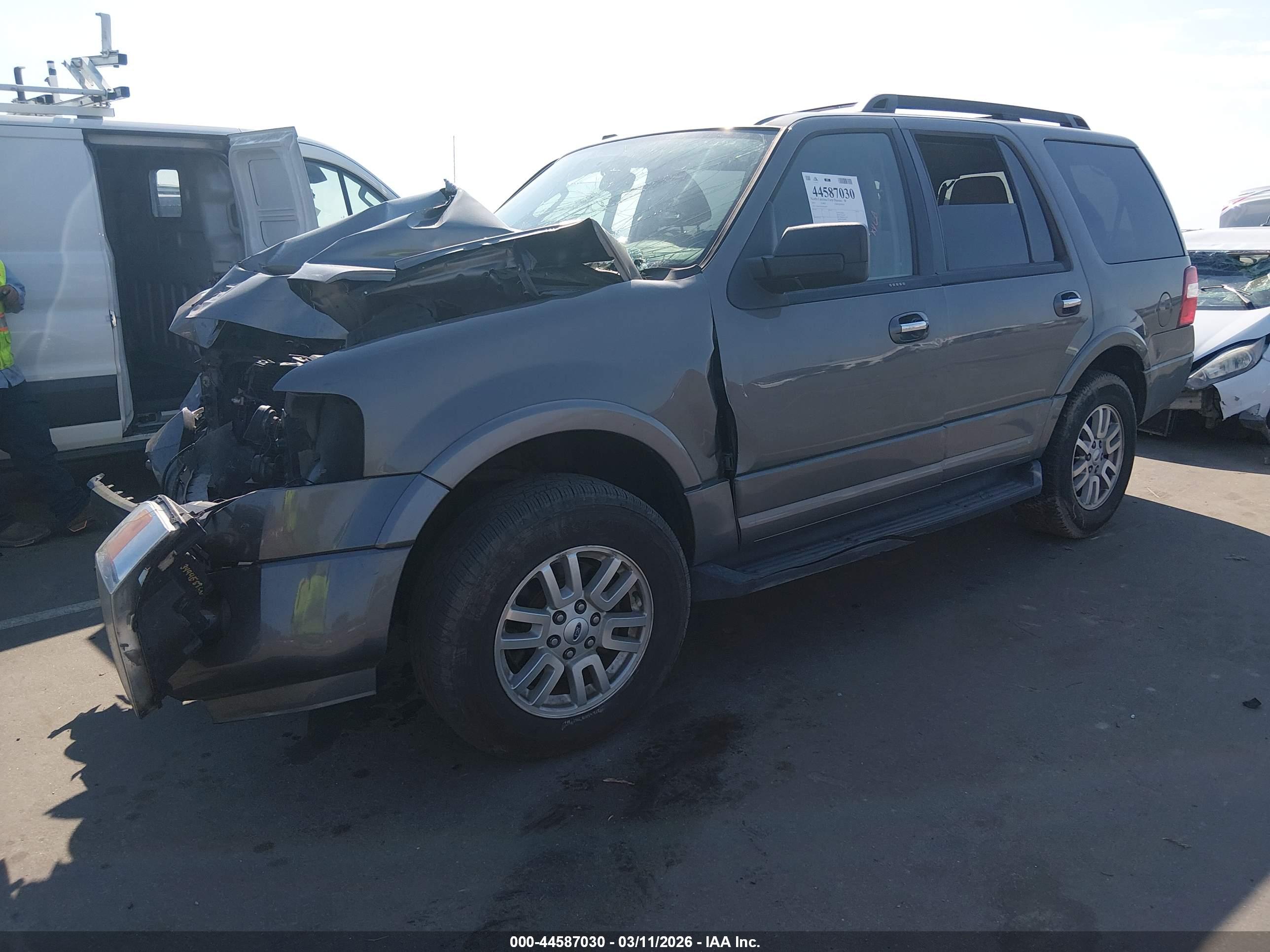 FORD EXPEDITION image 2