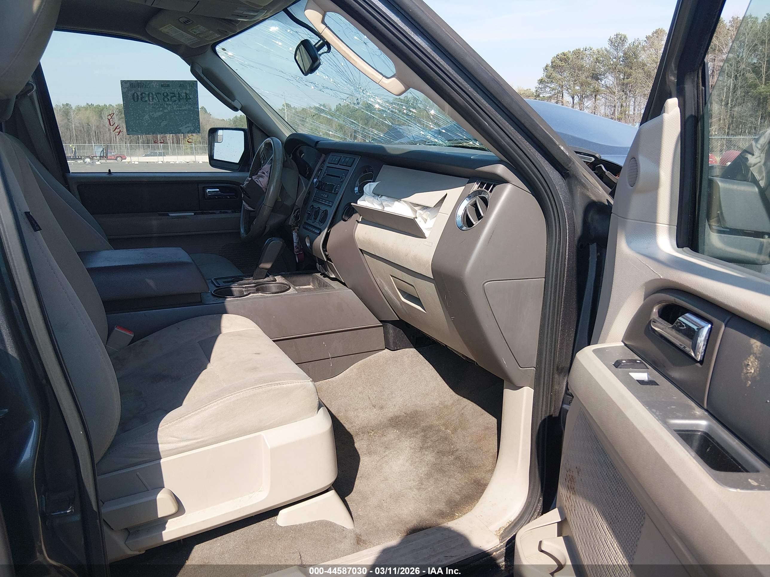 FORD EXPEDITION image 5
