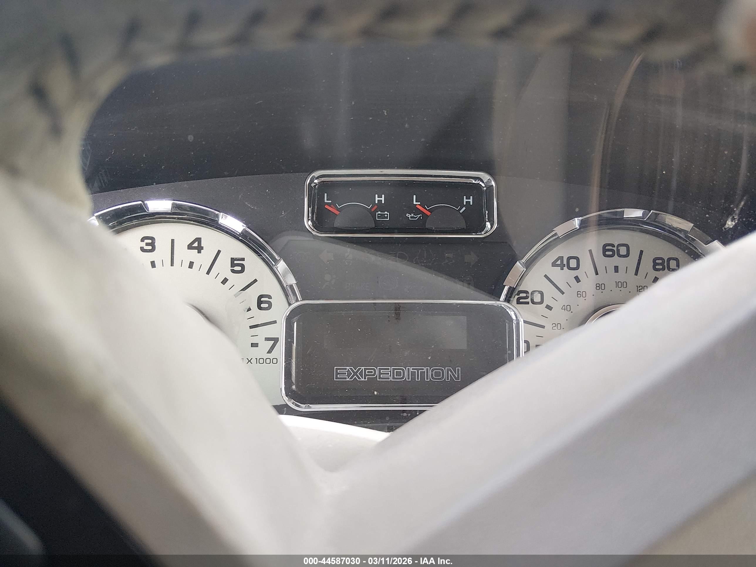 FORD EXPEDITION image 7