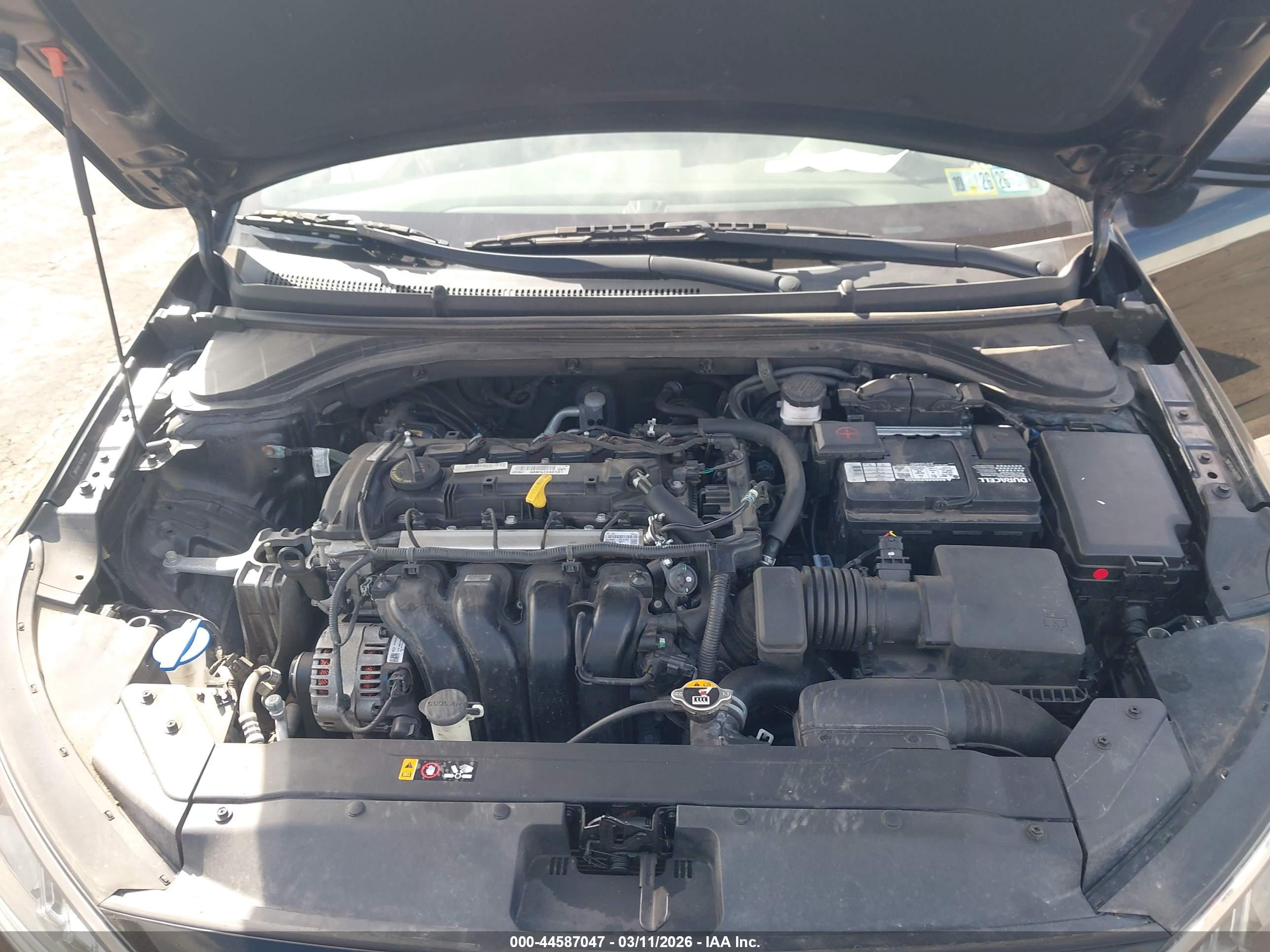 HYUNDAI ELANTRA image 10
