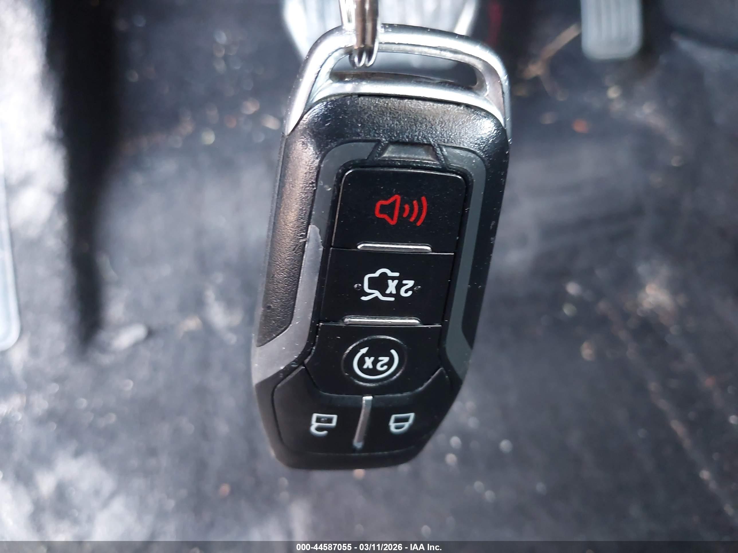 FORD FUSION image 11