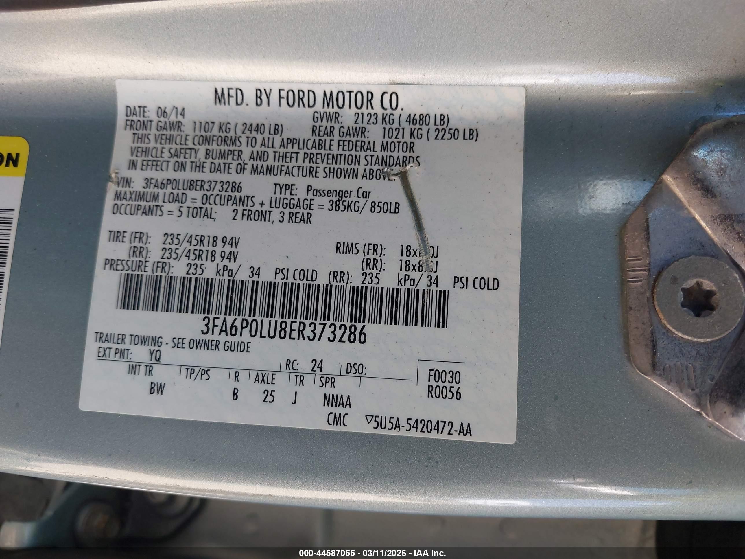 FORD FUSION image 9