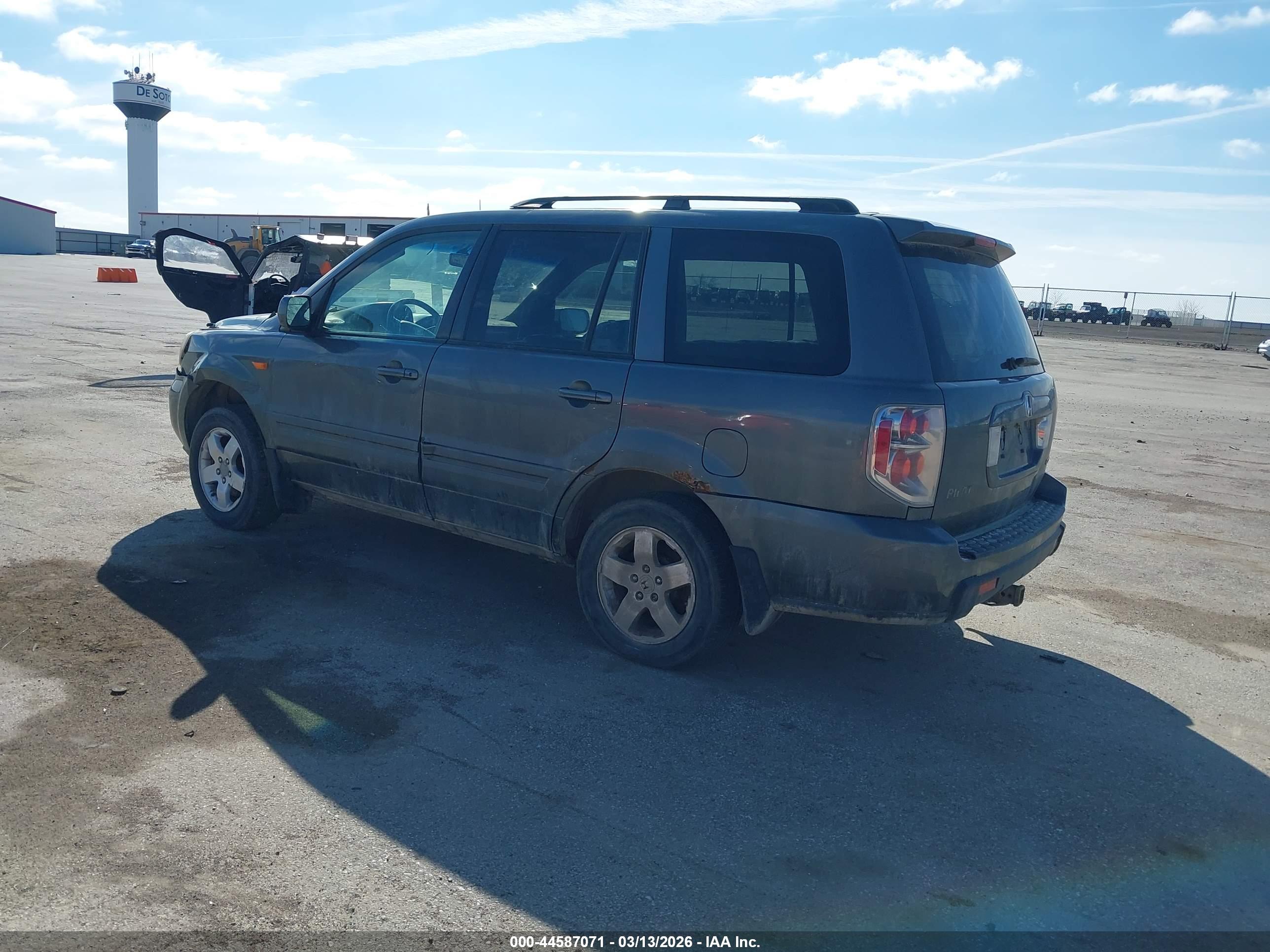 HONDA PILOT image 3