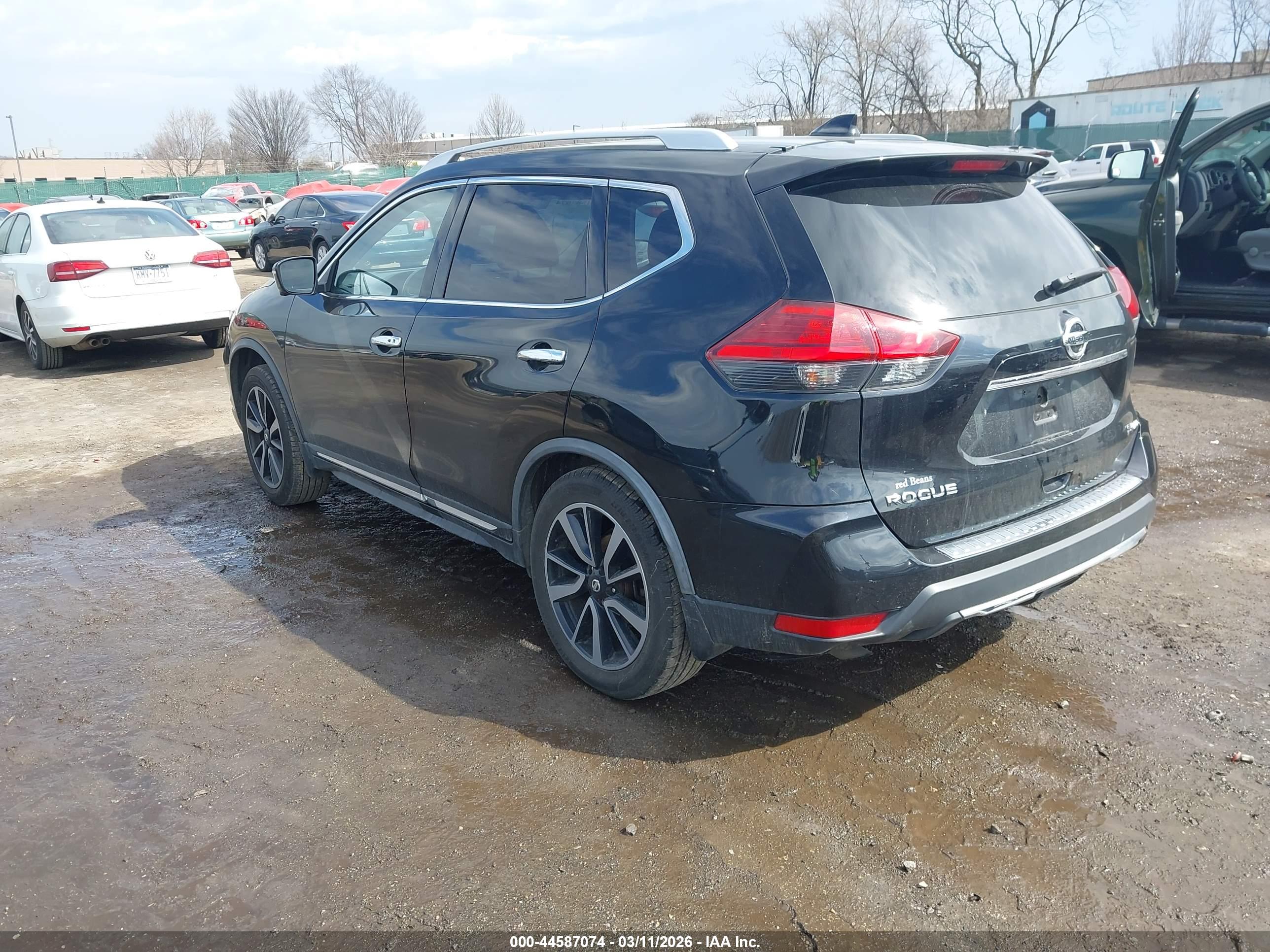 NISSAN ROGUE image 3