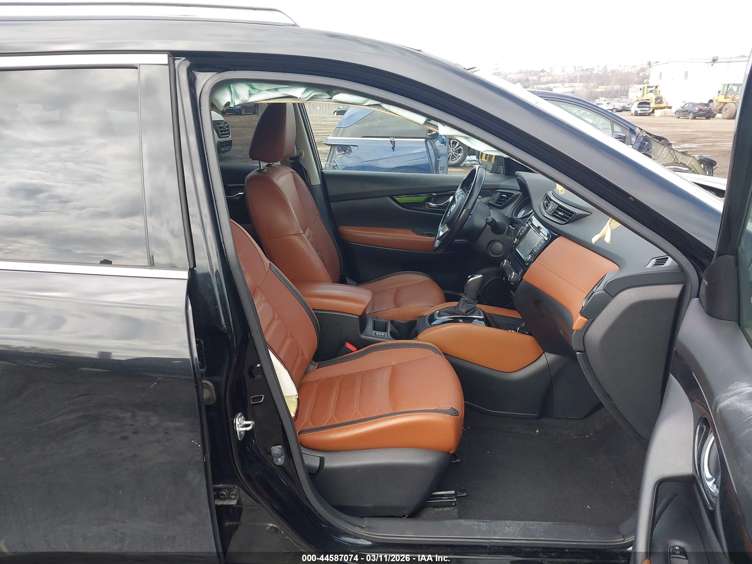 NISSAN ROGUE image 5