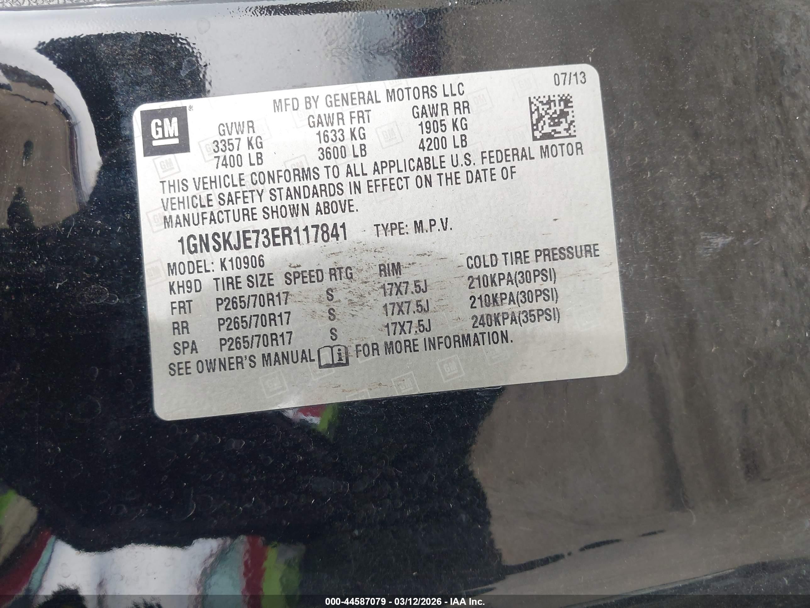 CHEVROLET SUBURBAN image 9