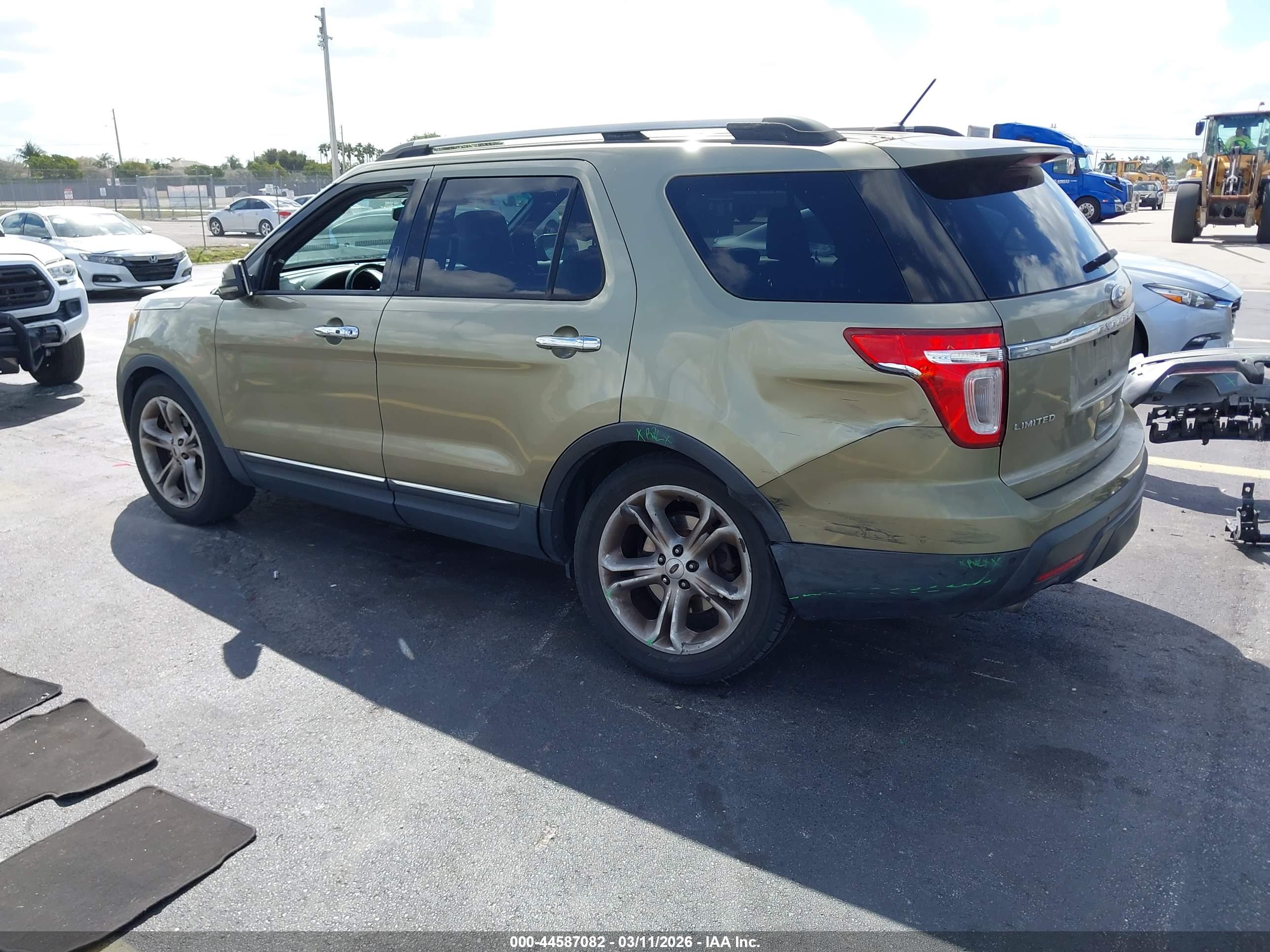 FORD EXPLORER image 3