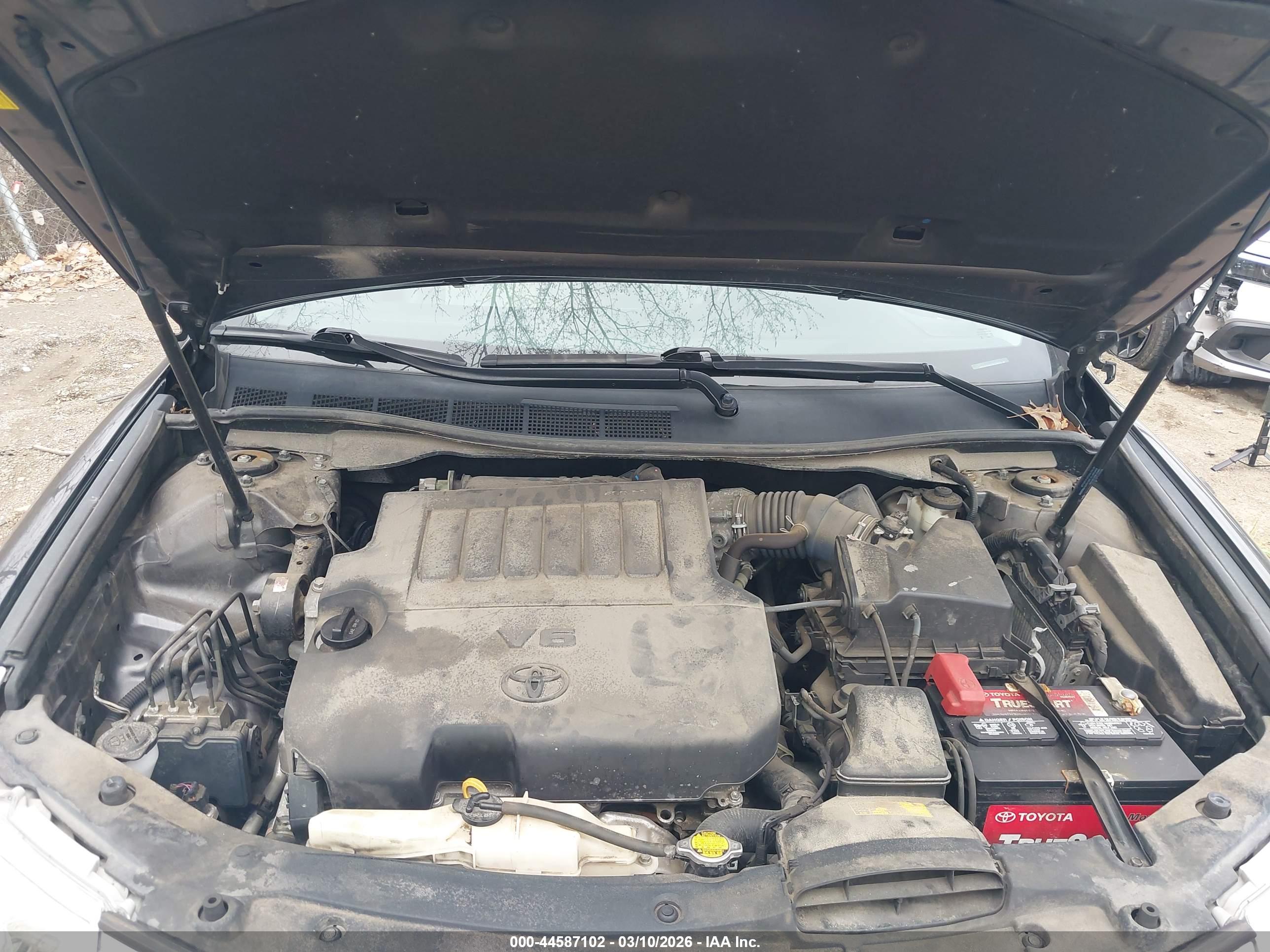 TOYOTA CAMRY image 10