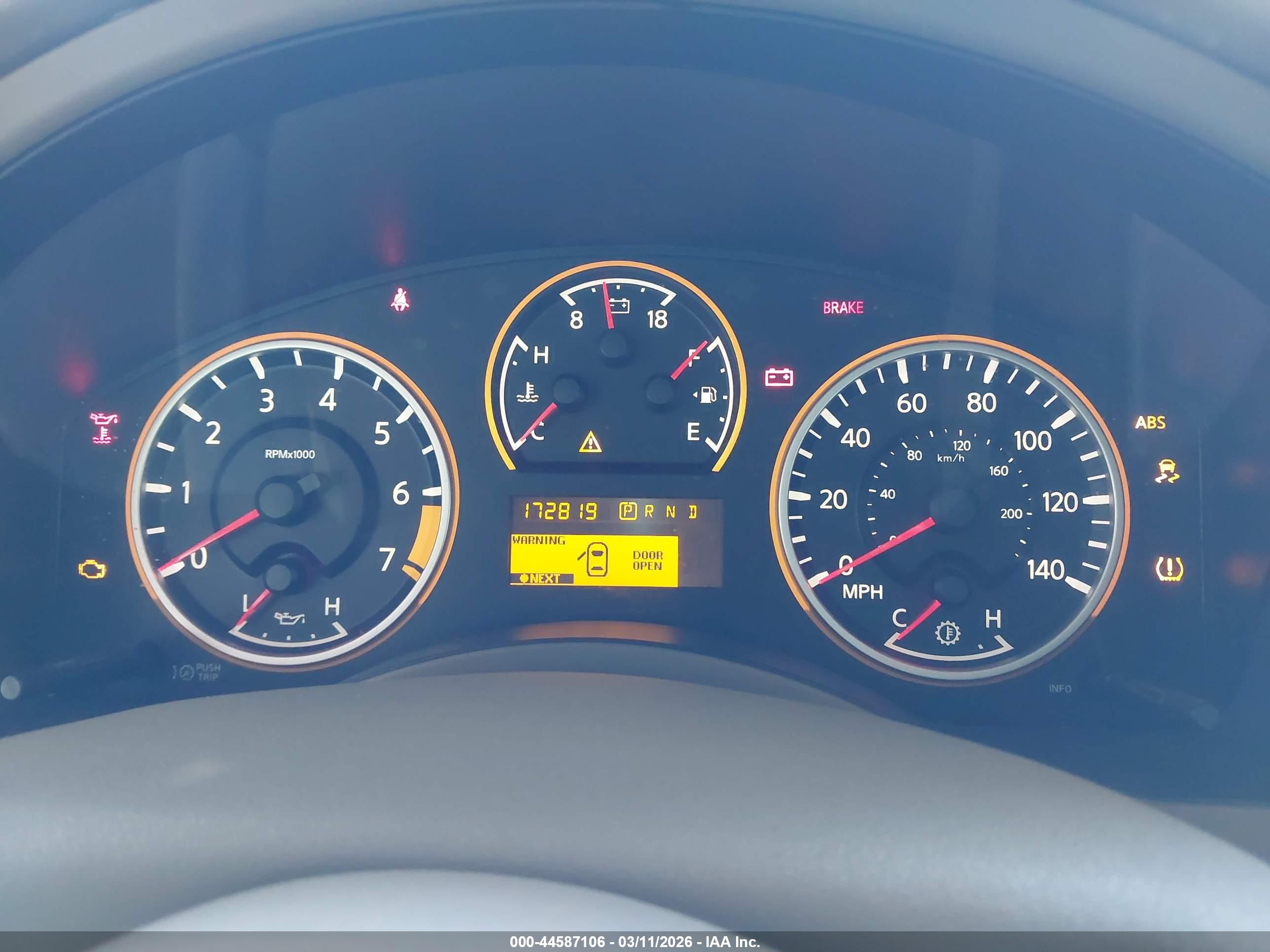 NISSAN ARMADA image 7