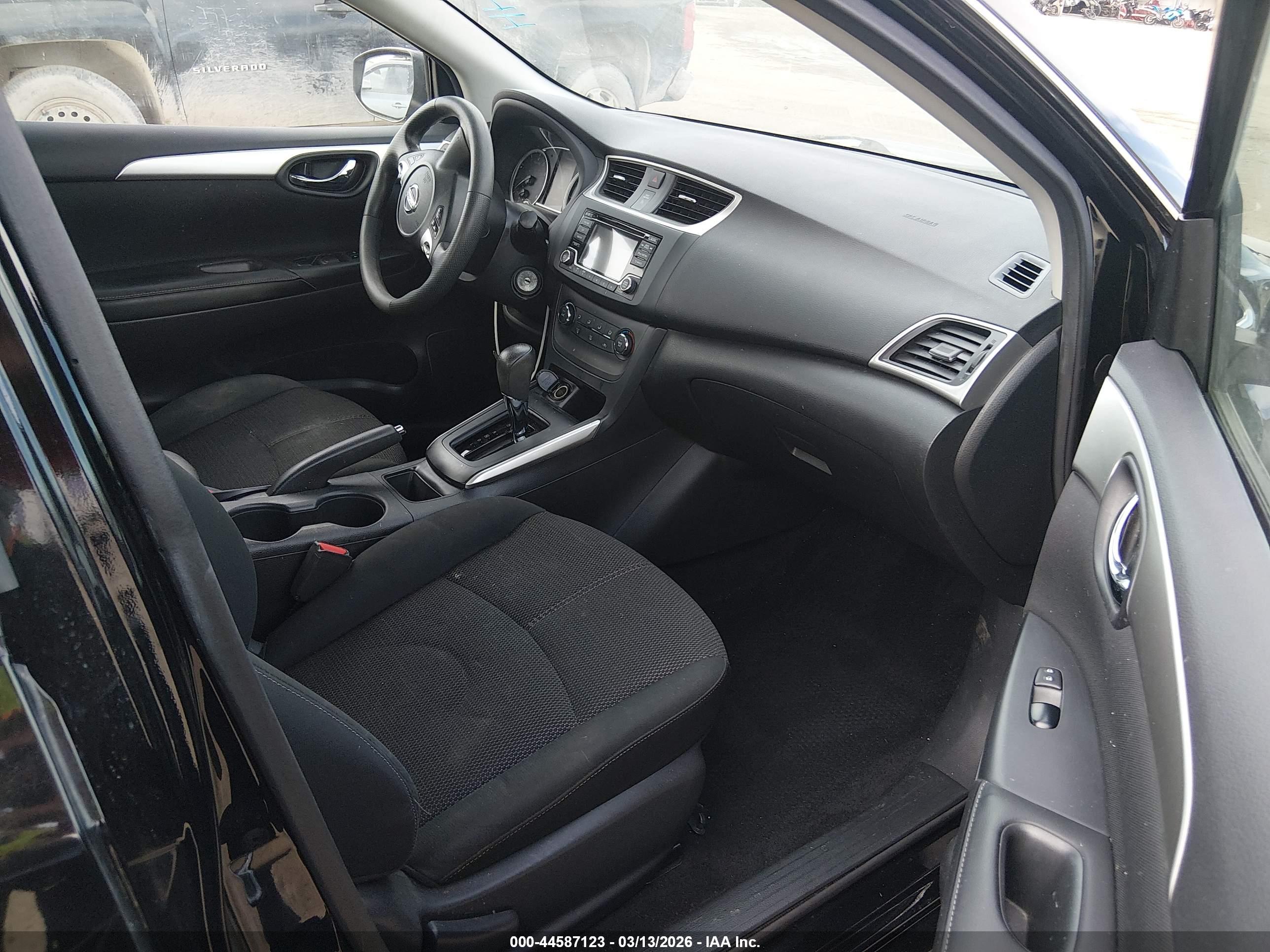 NISSAN SENTRA image 5