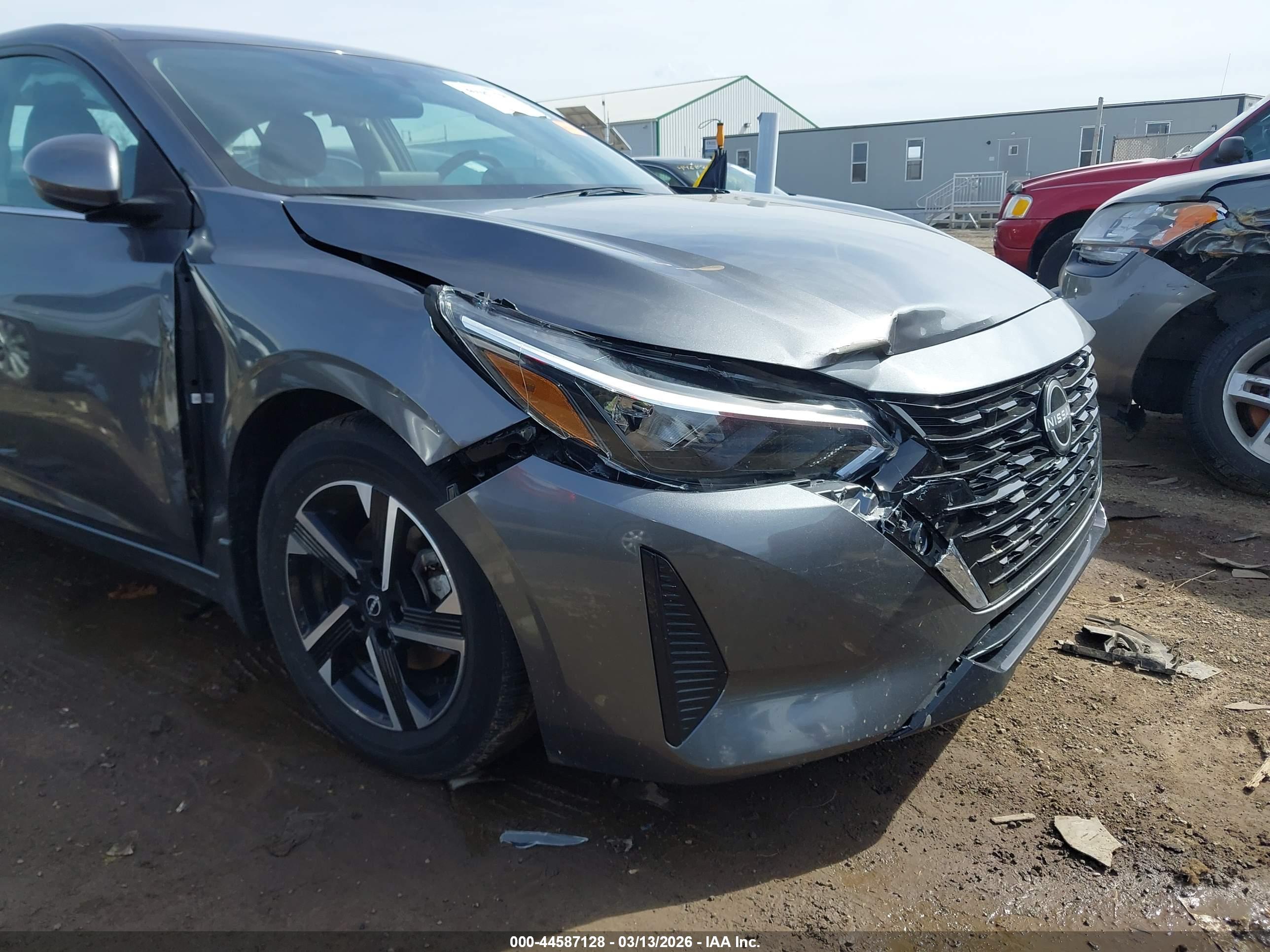 NISSAN SENTRA image 6