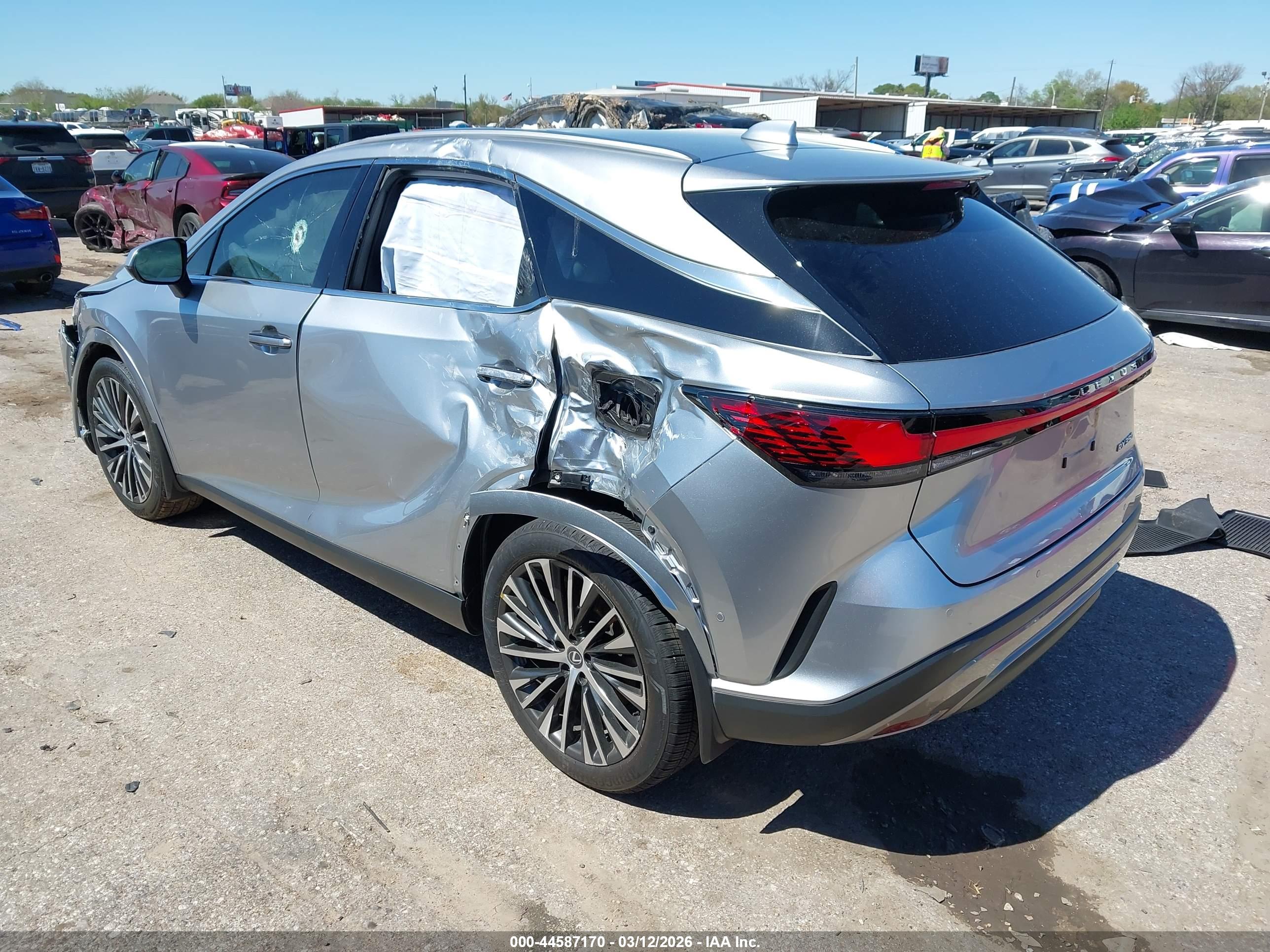 LEXUS RX image 3