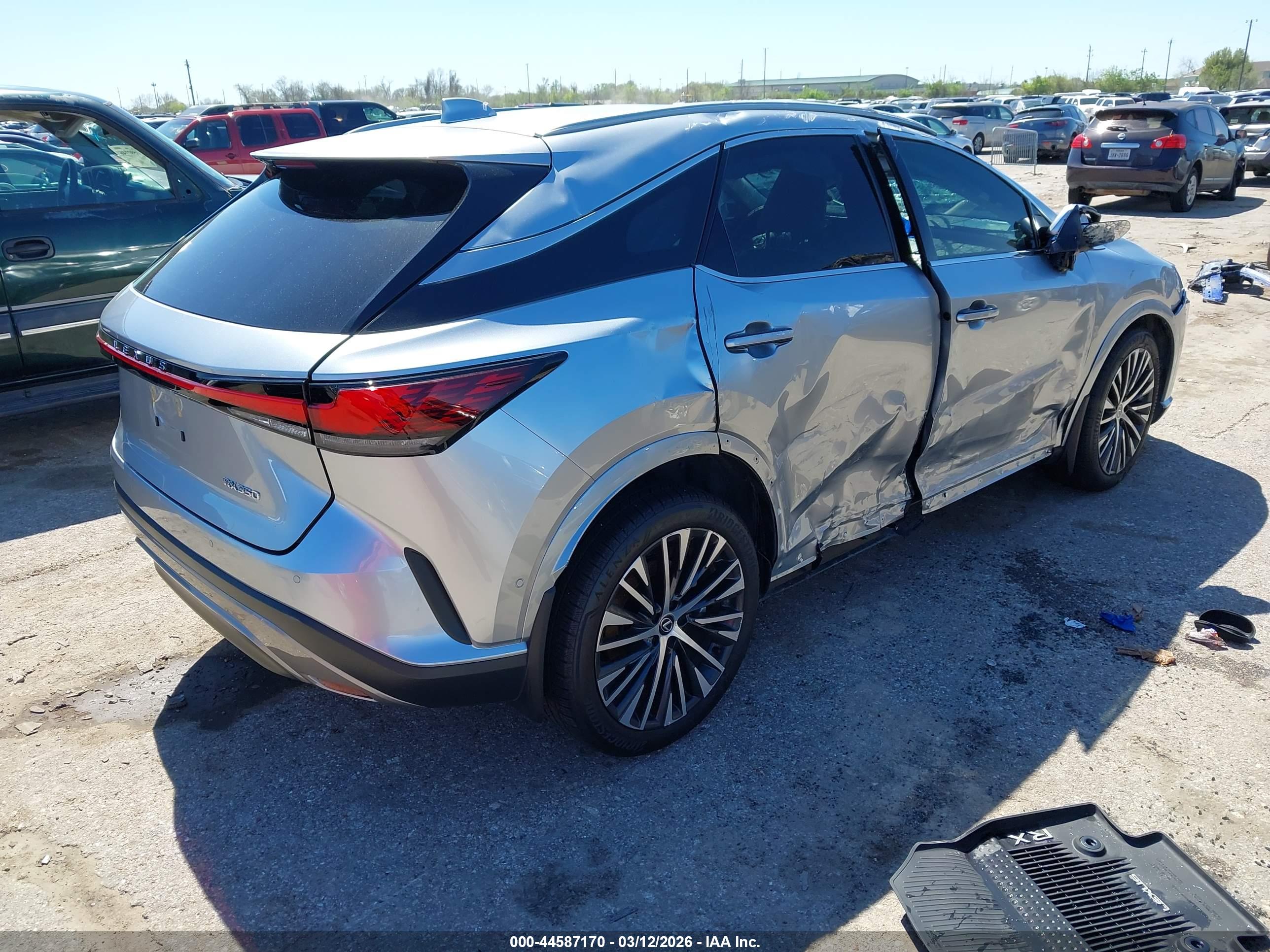 LEXUS RX image 4