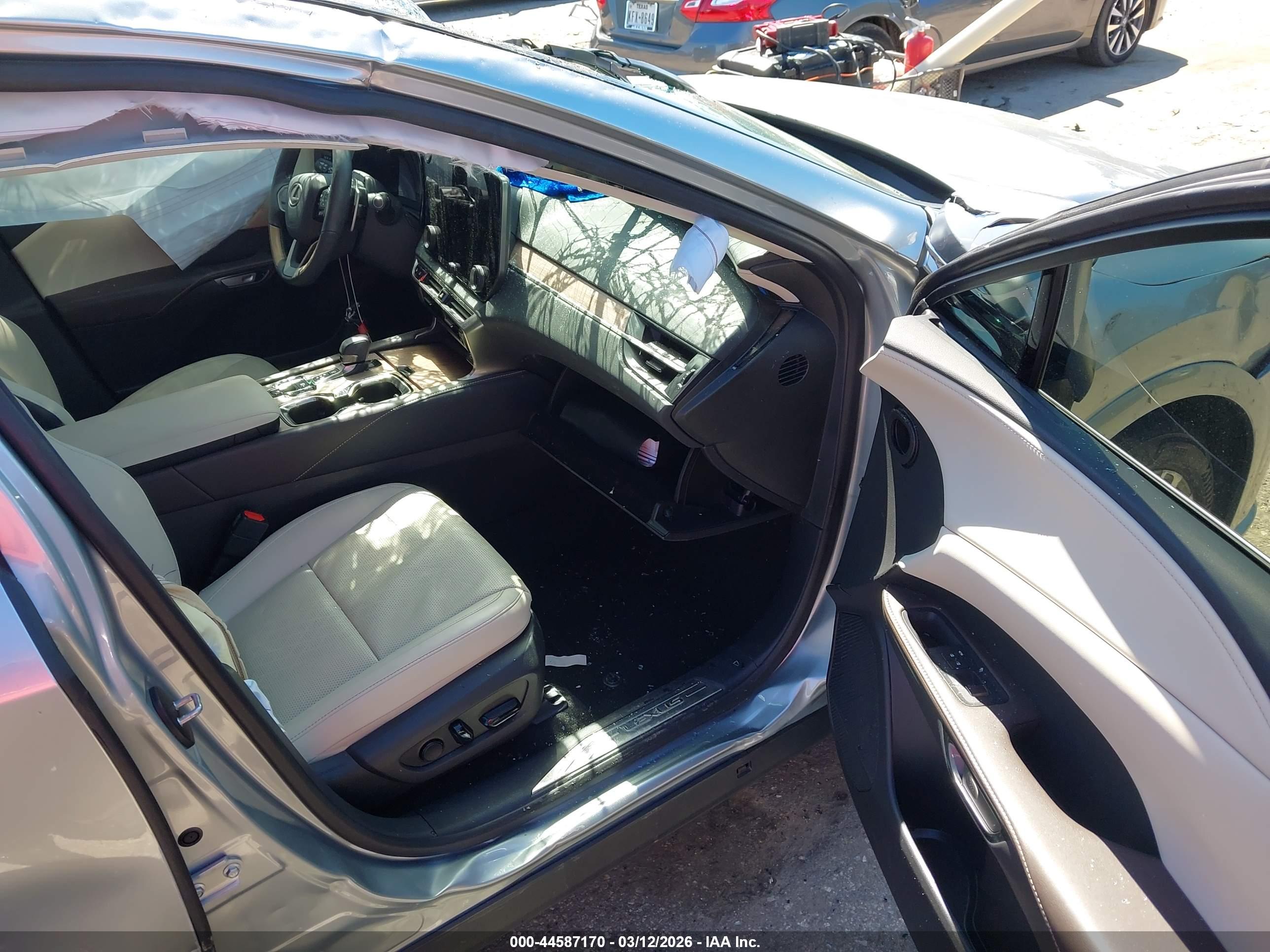 LEXUS RX image 5
