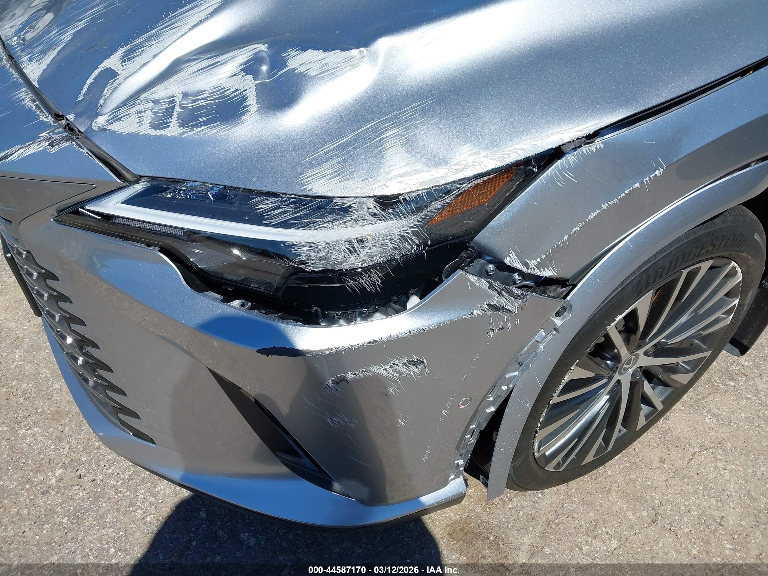 LEXUS RX image 6