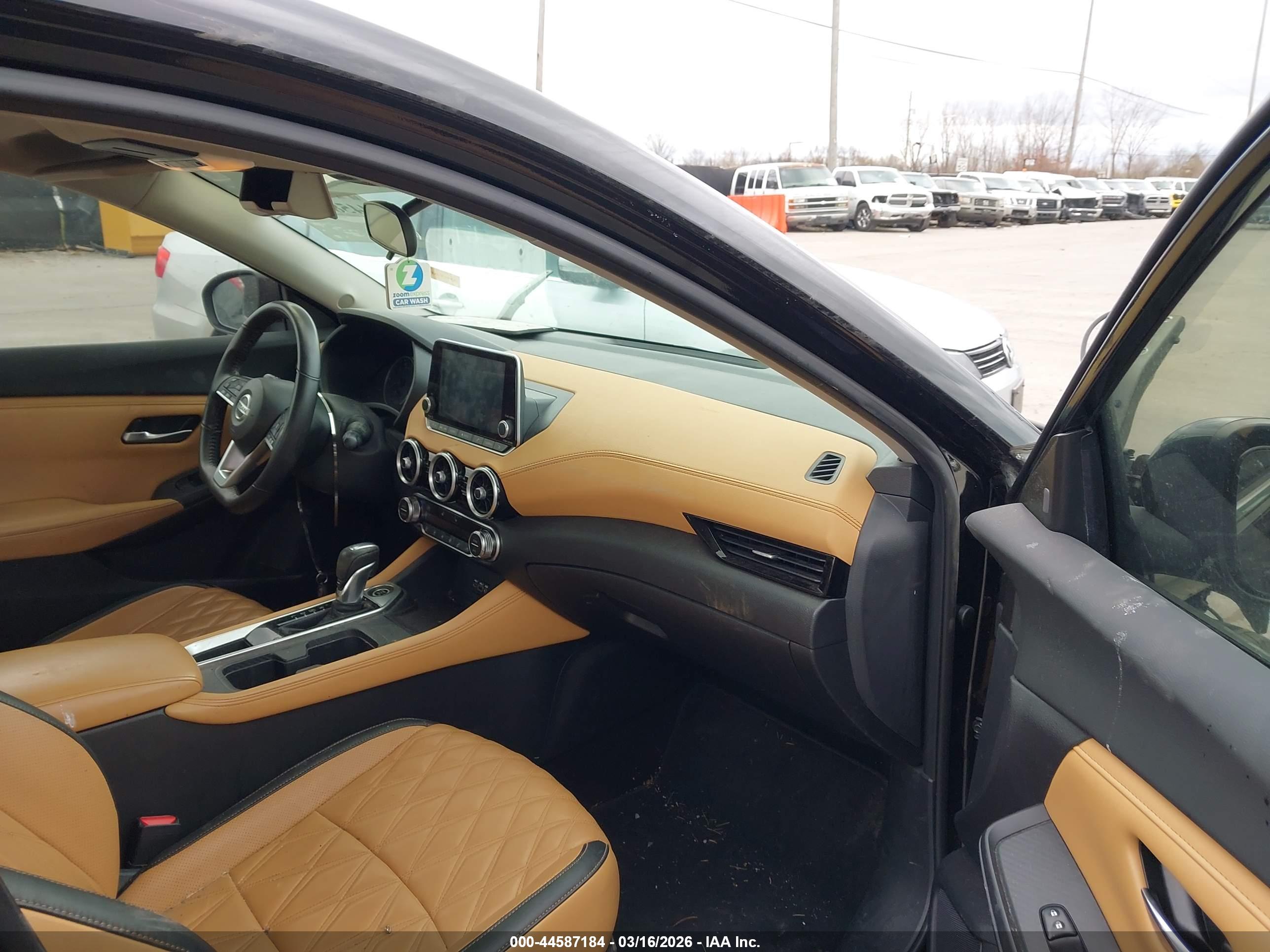 NISSAN SENTRA image 5