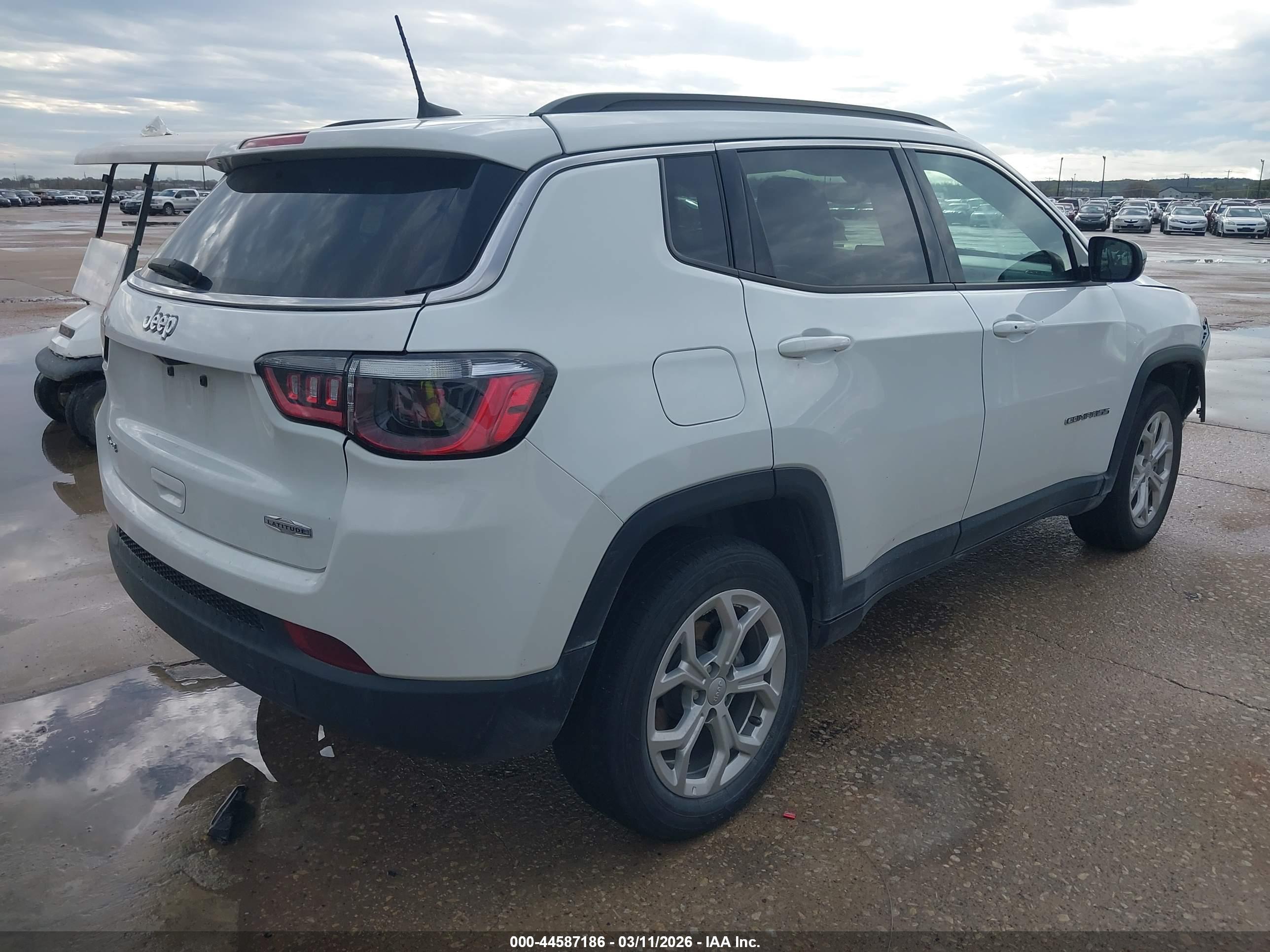 JEEP COMPASS image 4