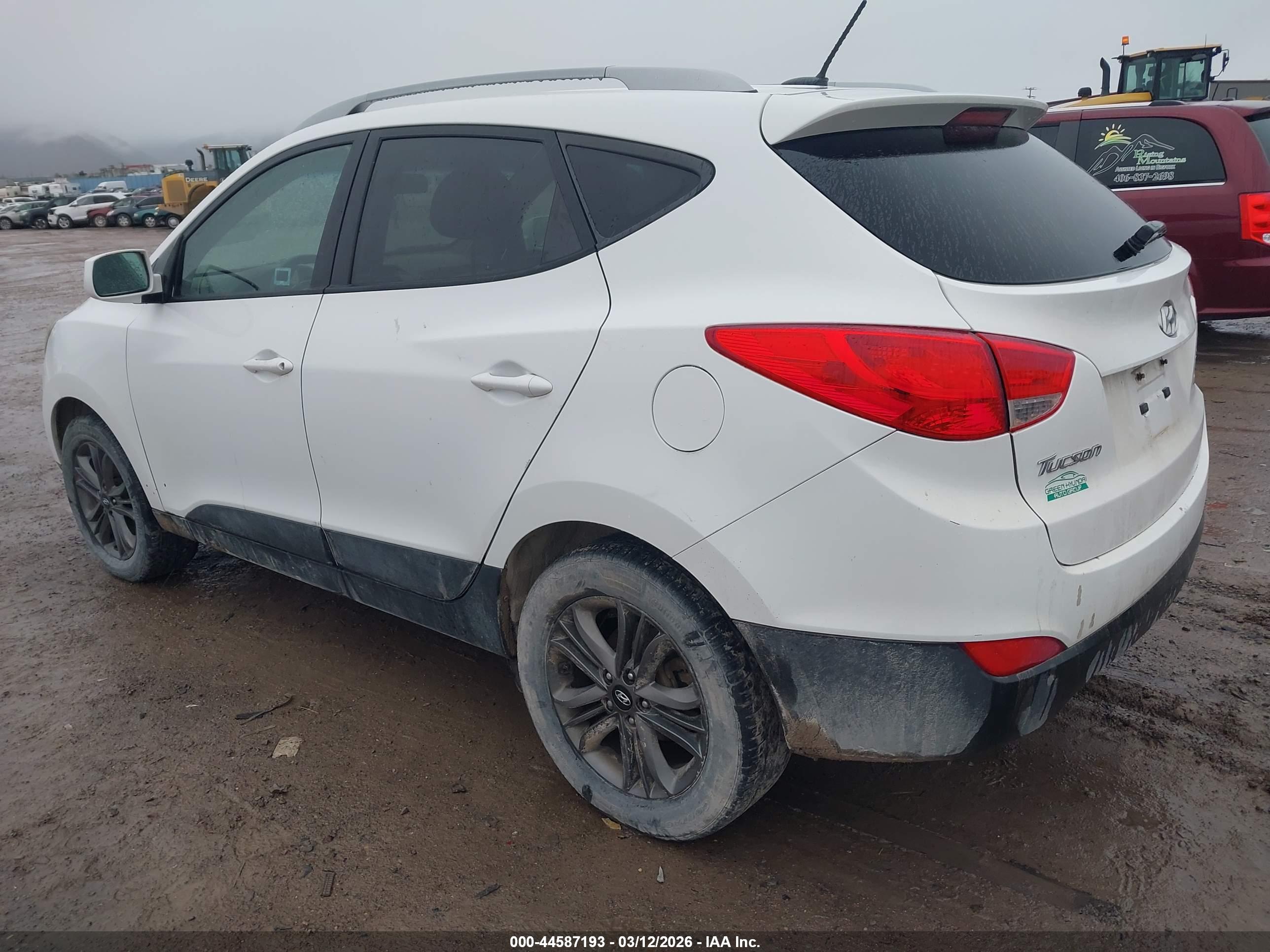 HYUNDAI TUCSON image 3