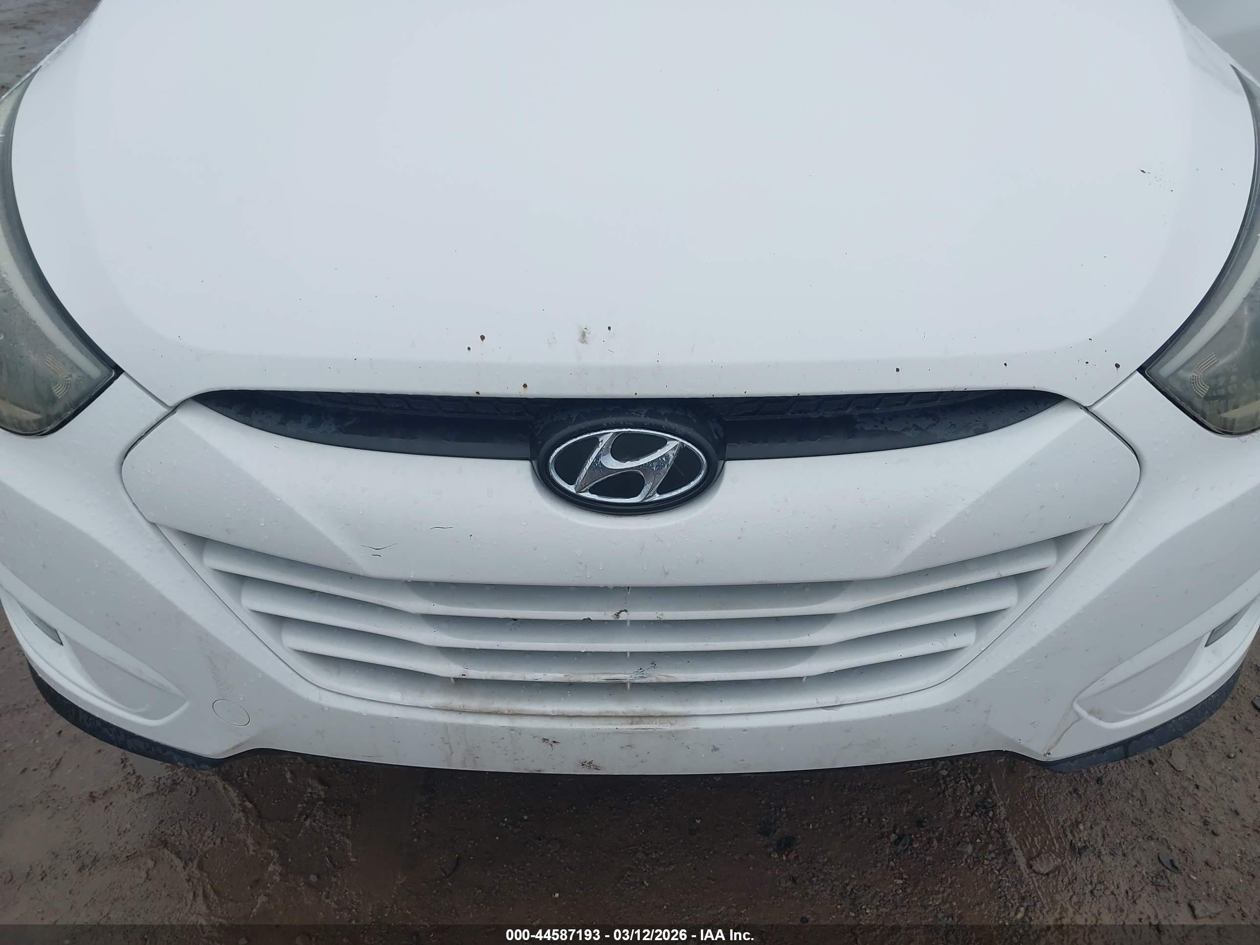 HYUNDAI TUCSON image 6