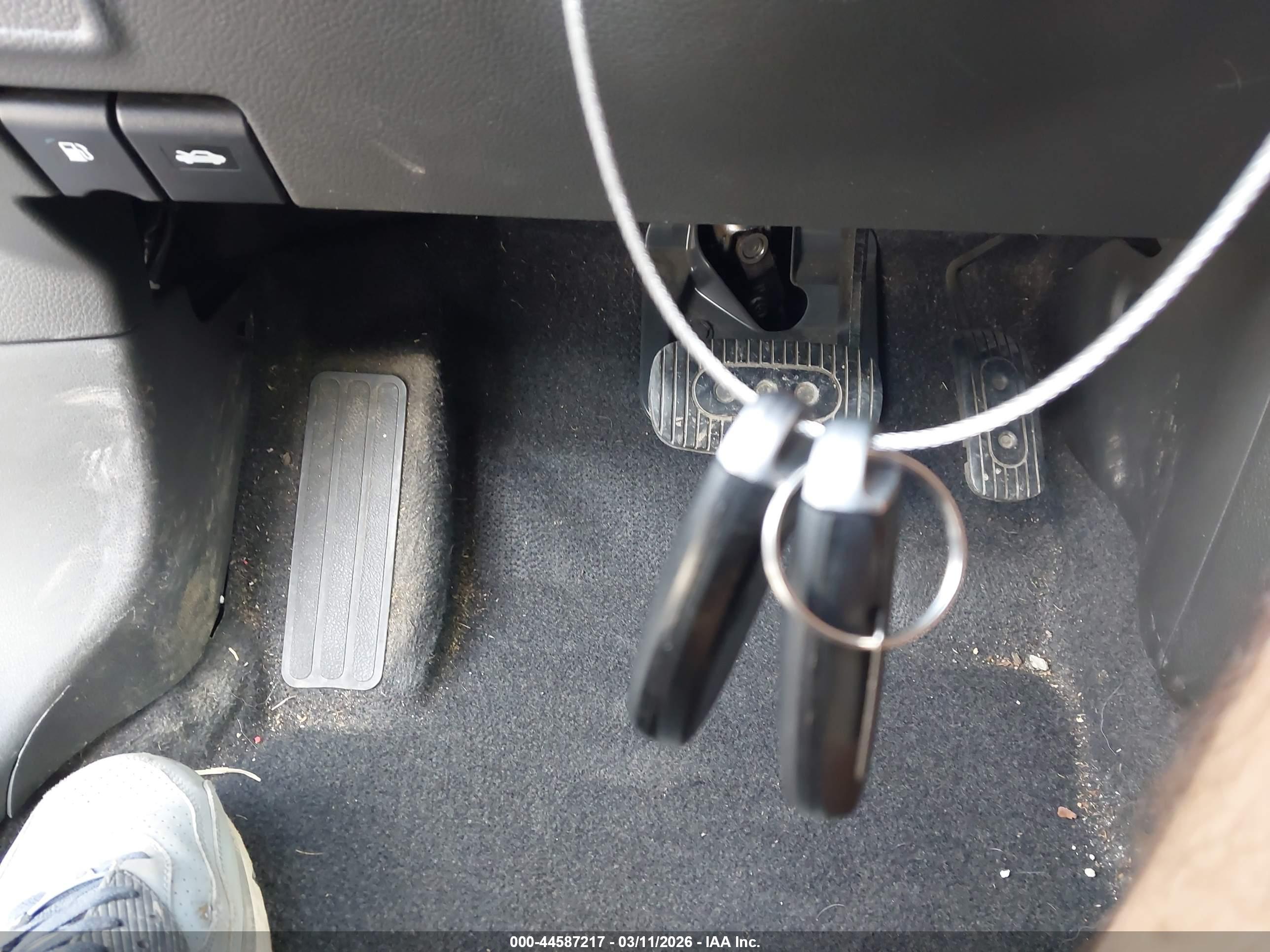 NISSAN CUBE image 11