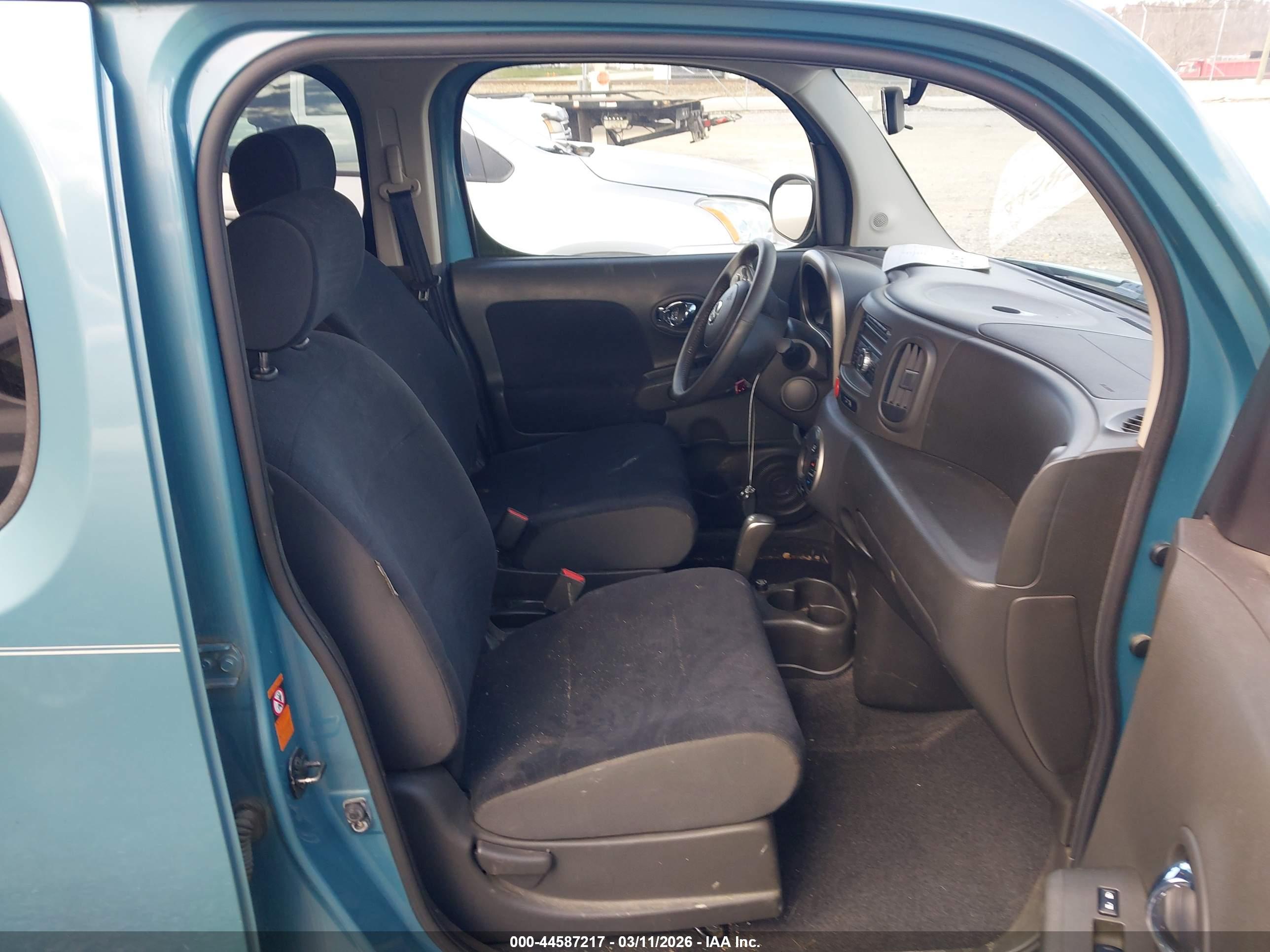 NISSAN CUBE image 5