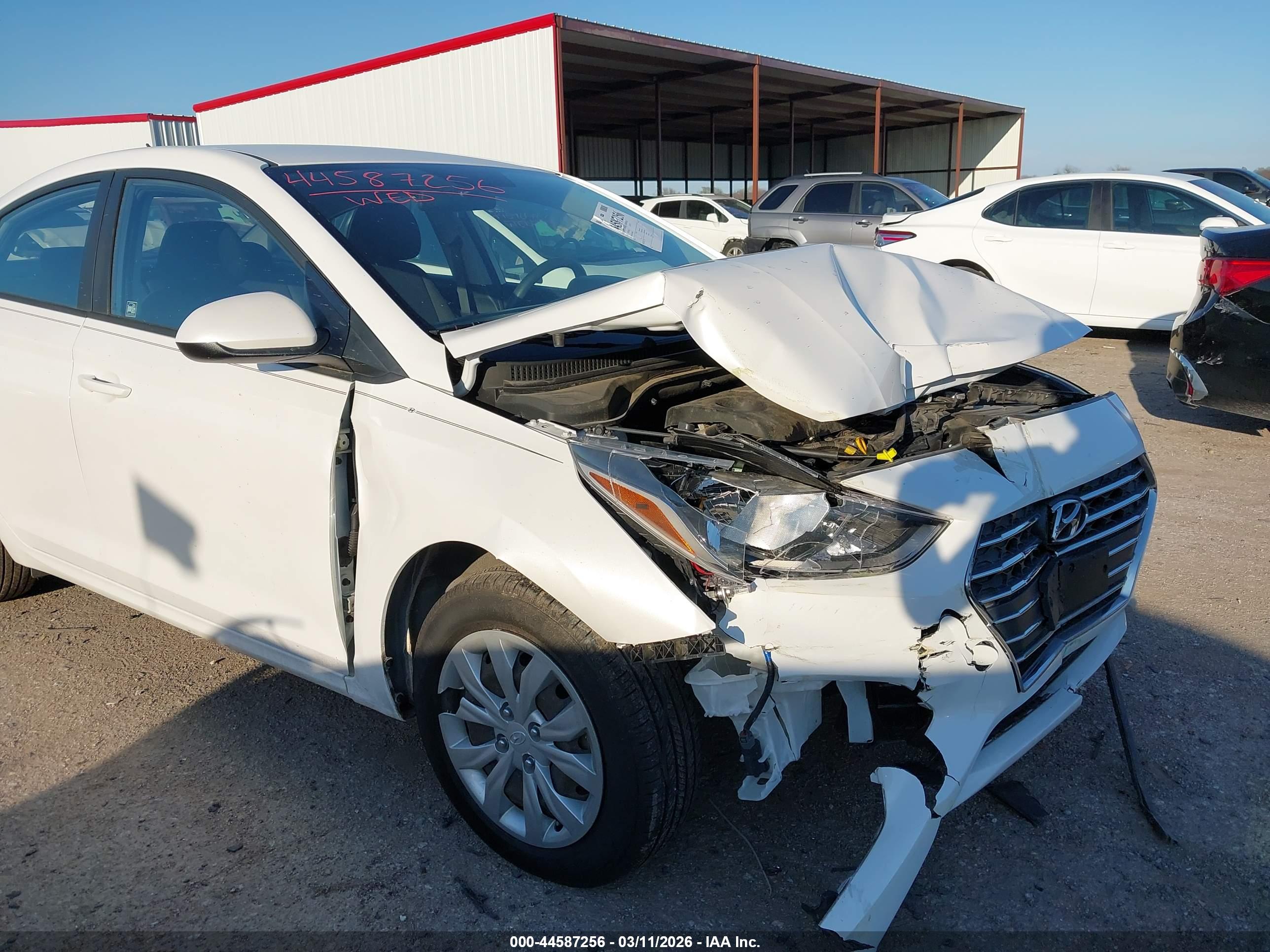 HYUNDAI ACCENT image 6