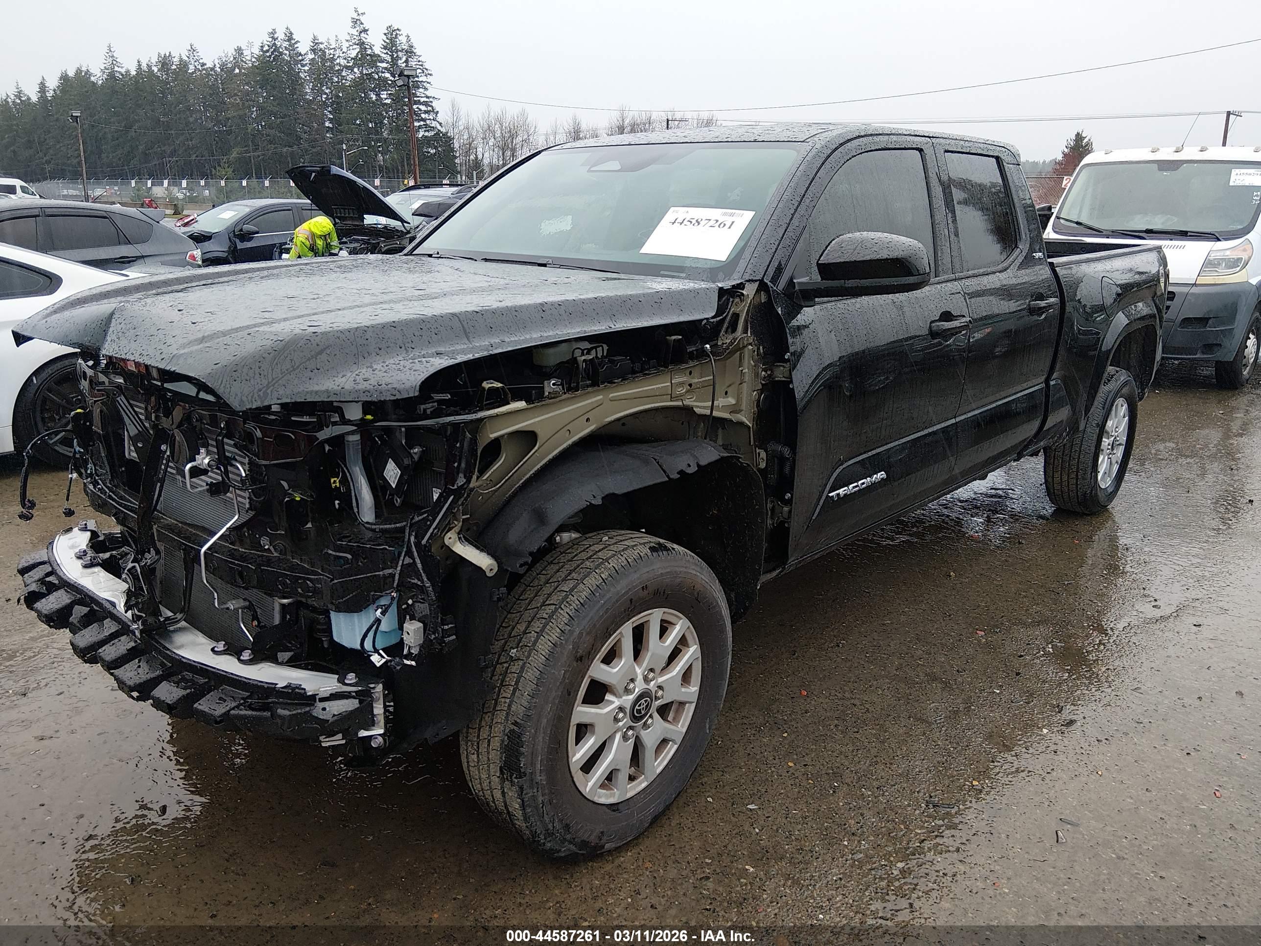 TOYOTA TACOMA image 2