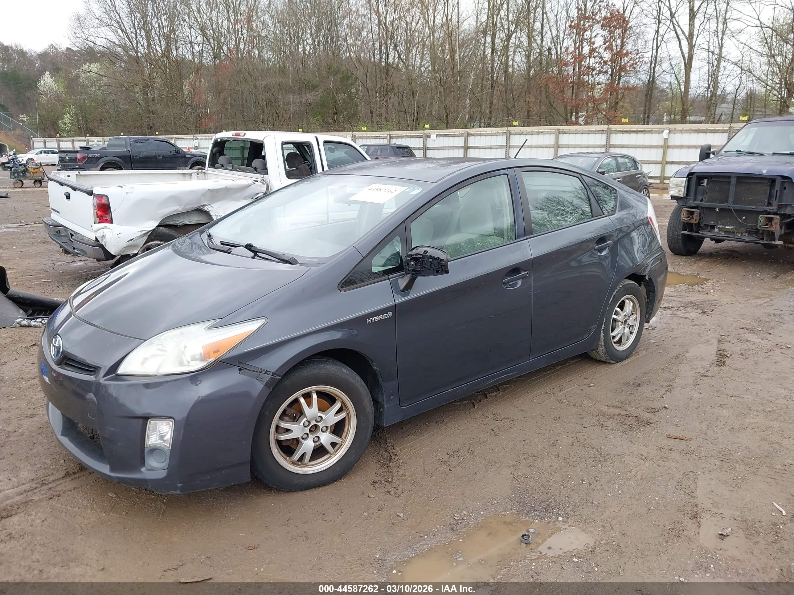 TOYOTA PRIUS image 2