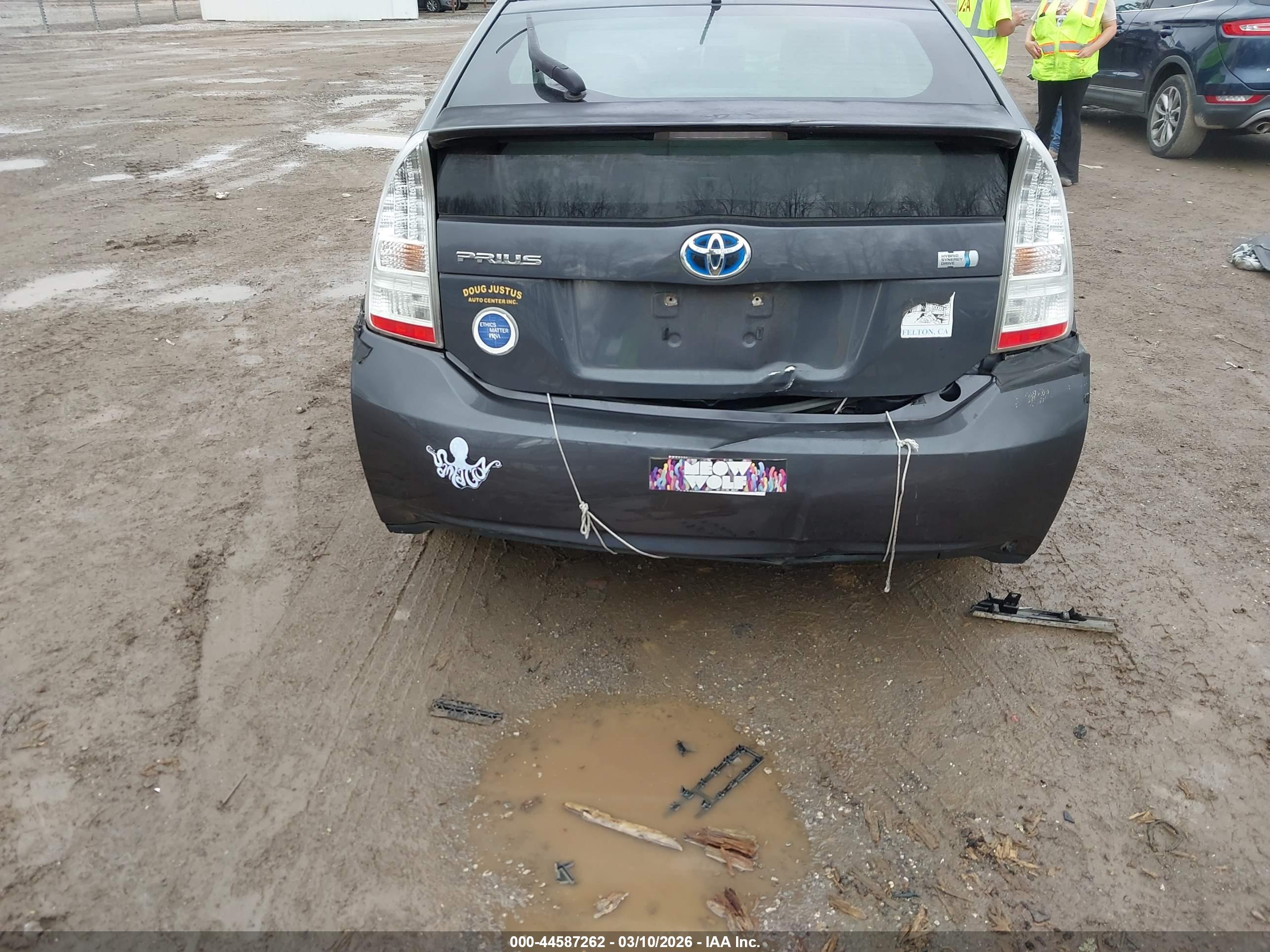 TOYOTA PRIUS image 6