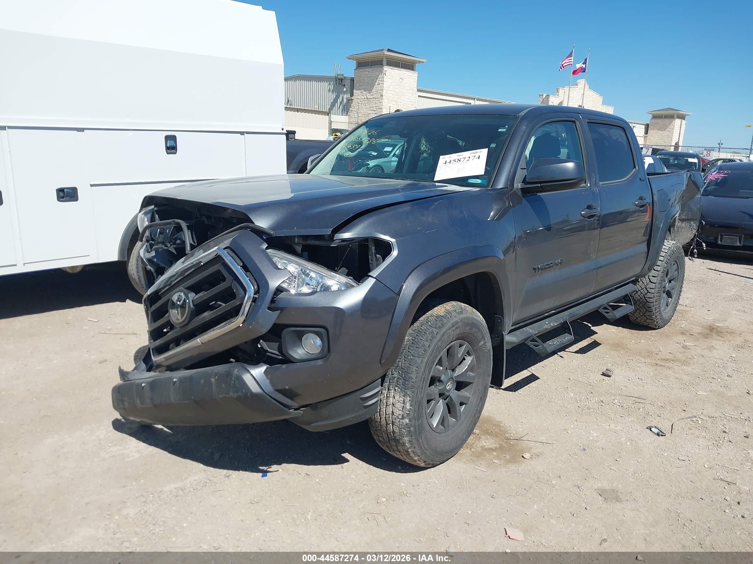 TOYOTA TACOMA image 2