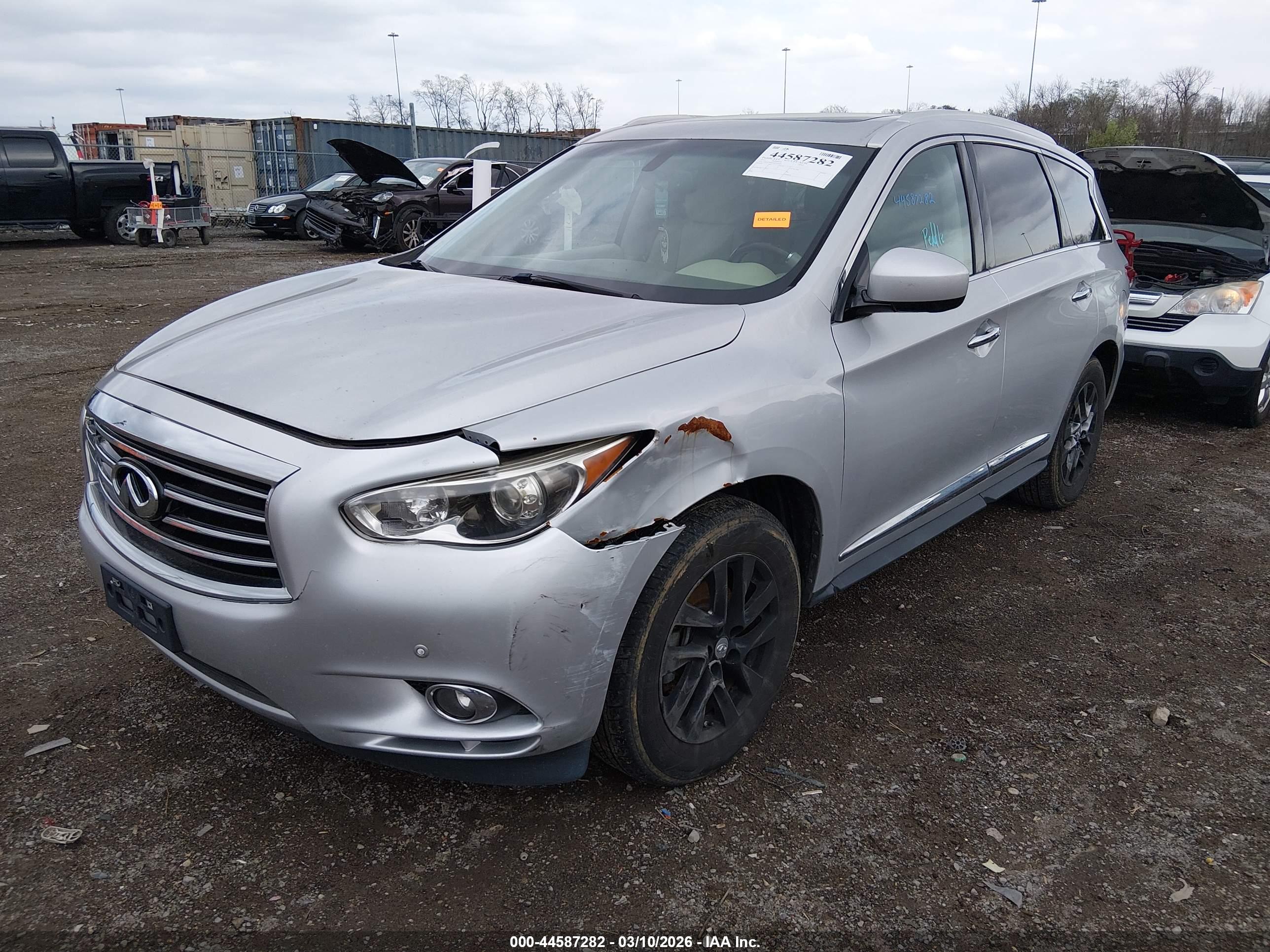 INFINITI JX35 image 2