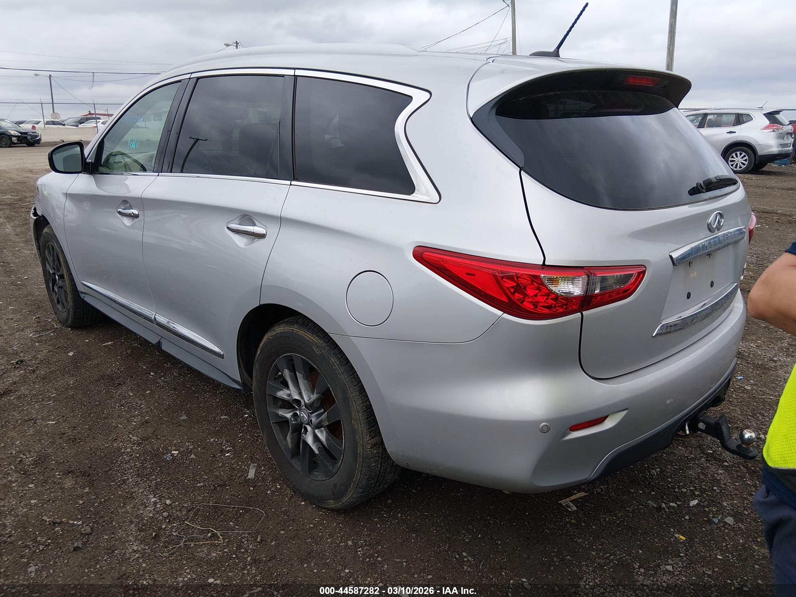 INFINITI JX35 image 3
