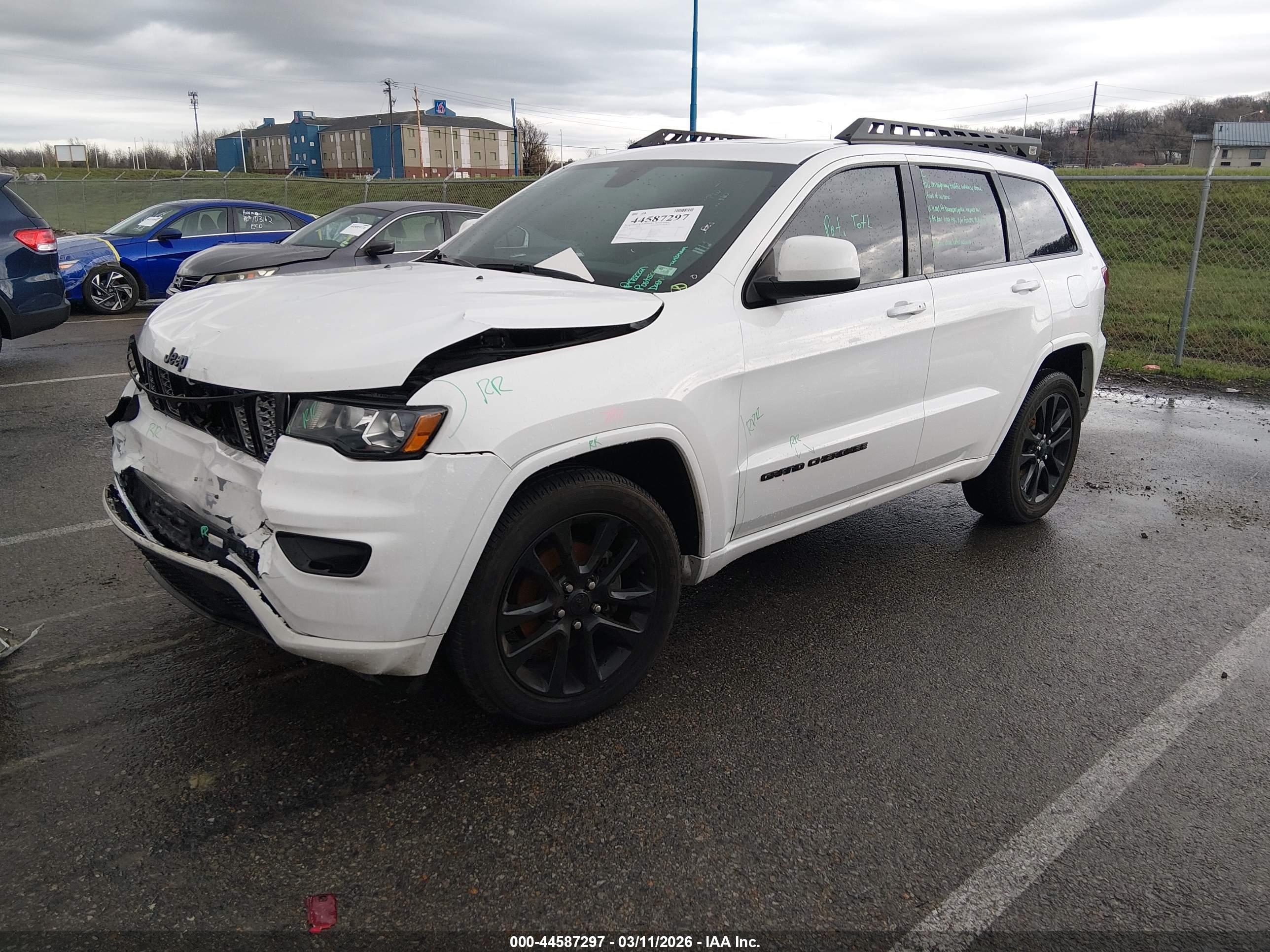 JEEP GRAND image 2