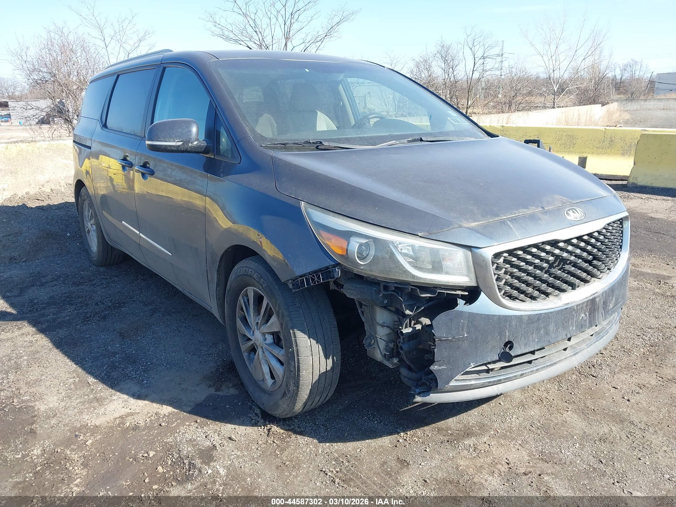 KIA SEDONA image 6