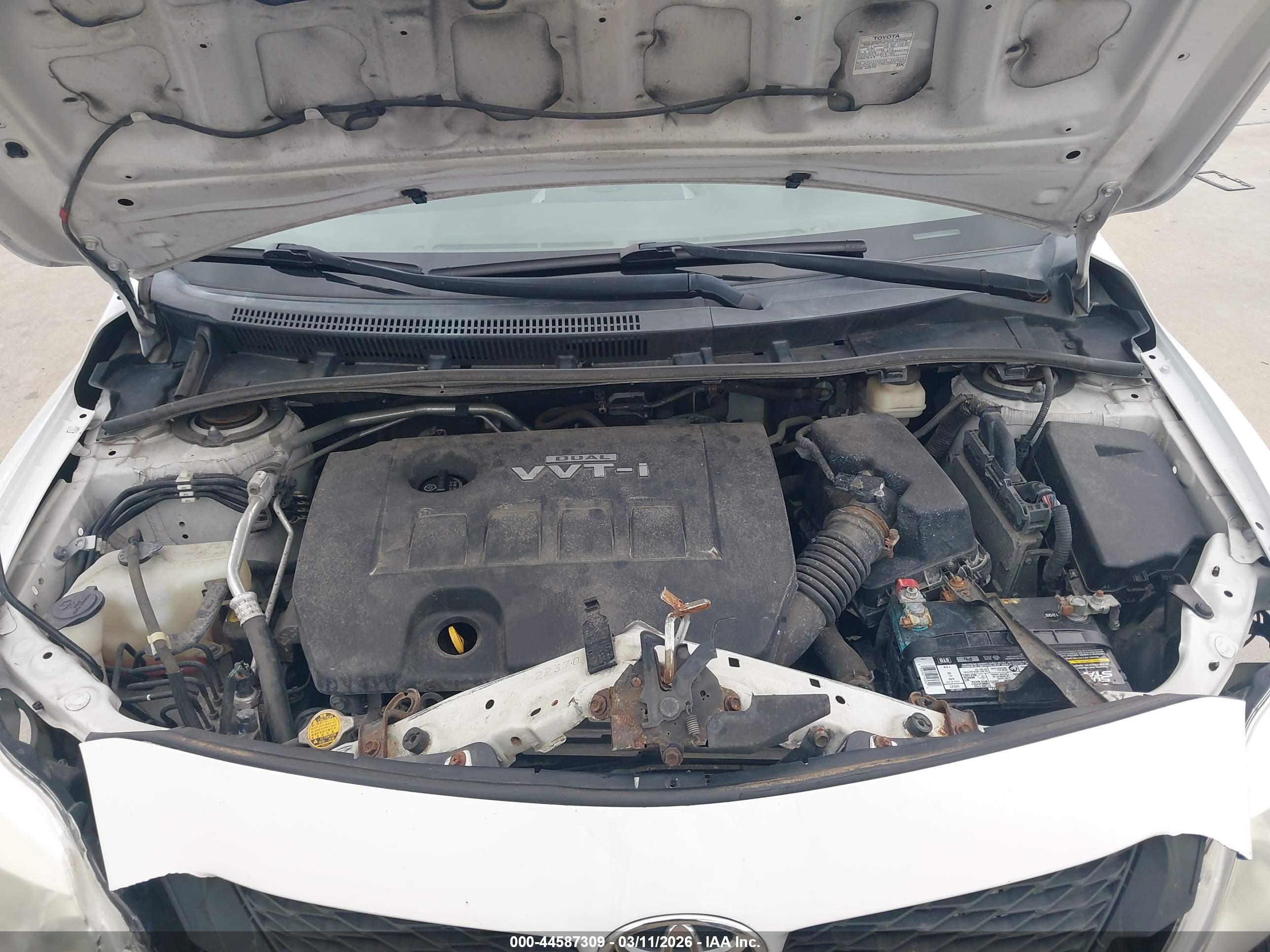 TOYOTA COROLLA image 10