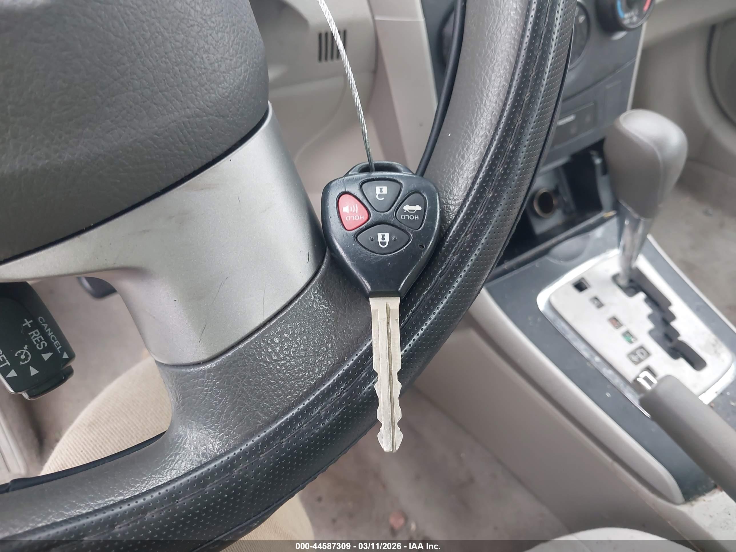 TOYOTA COROLLA image 11