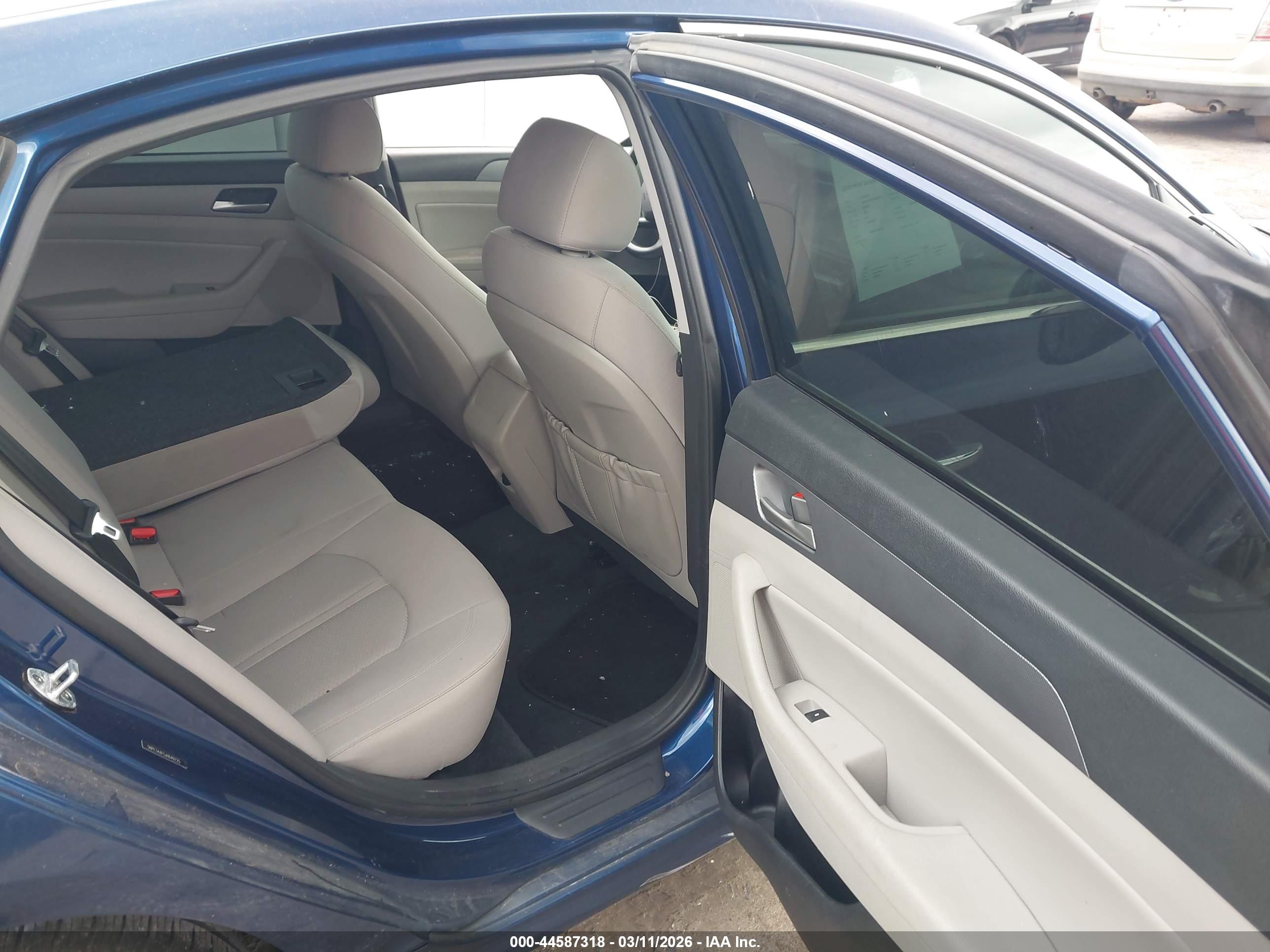 HYUNDAI SONATA image 8