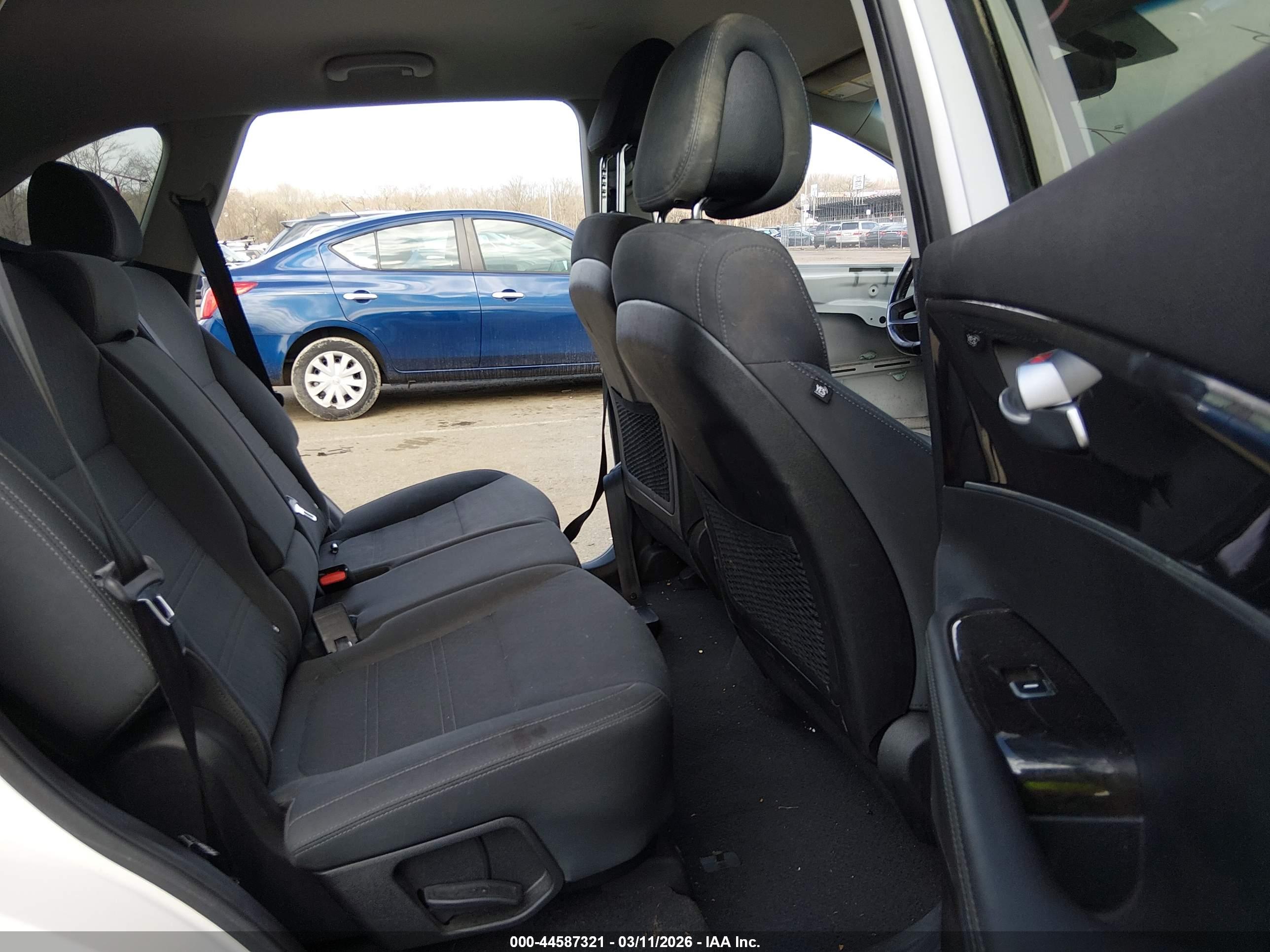 KIA SORENTO image 8