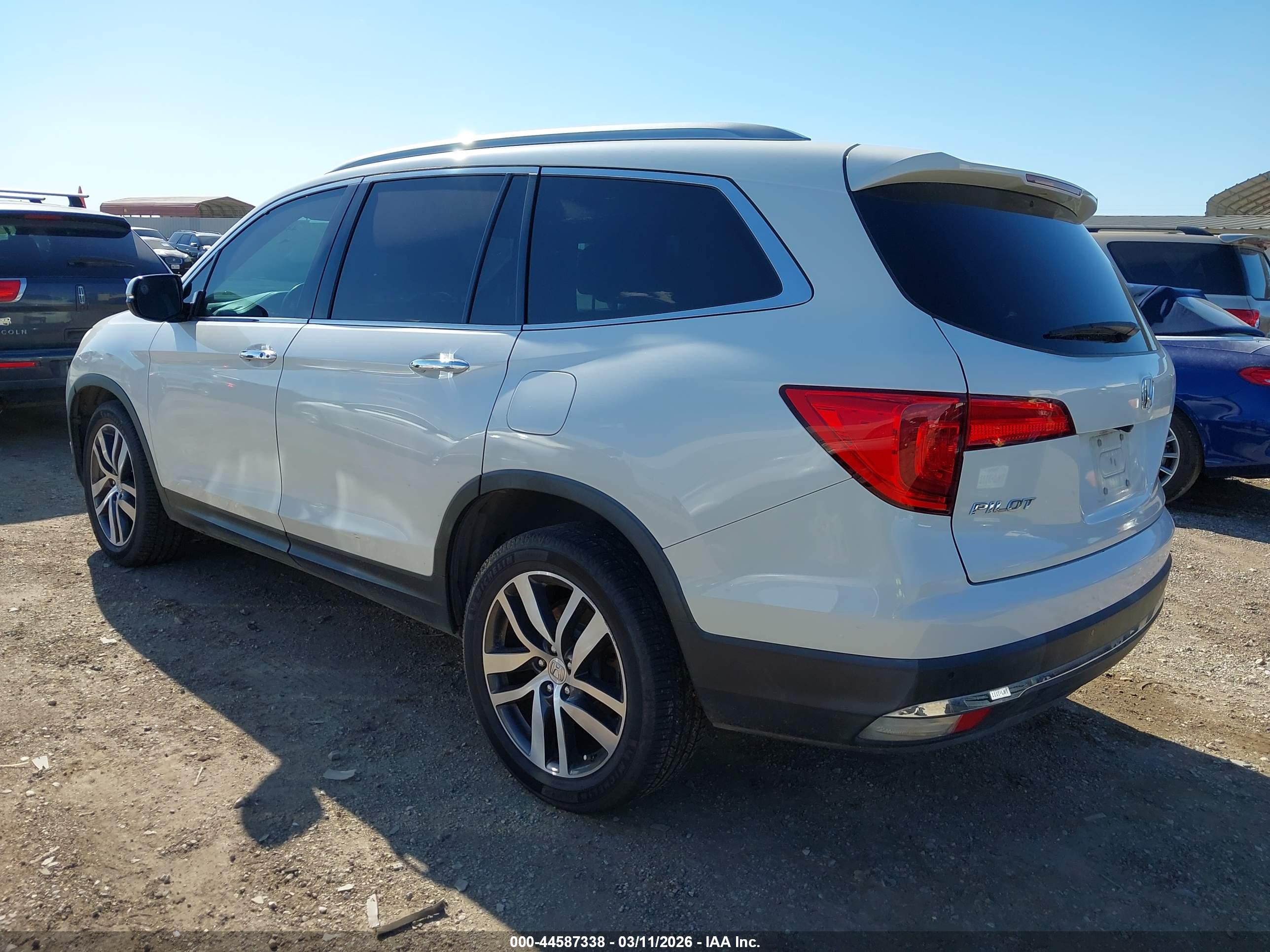 HONDA PILOT image 3