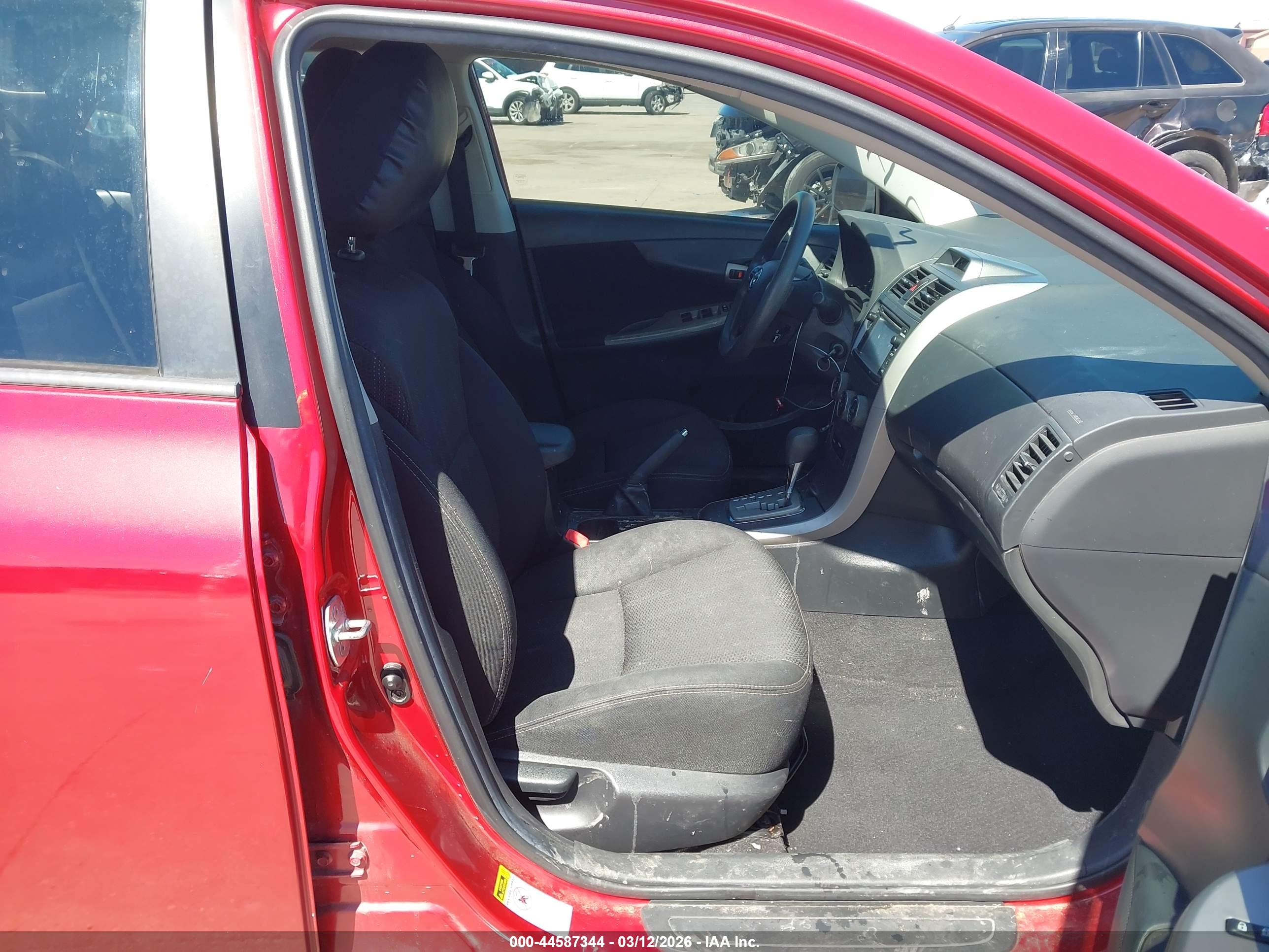 TOYOTA COROLLA image 5