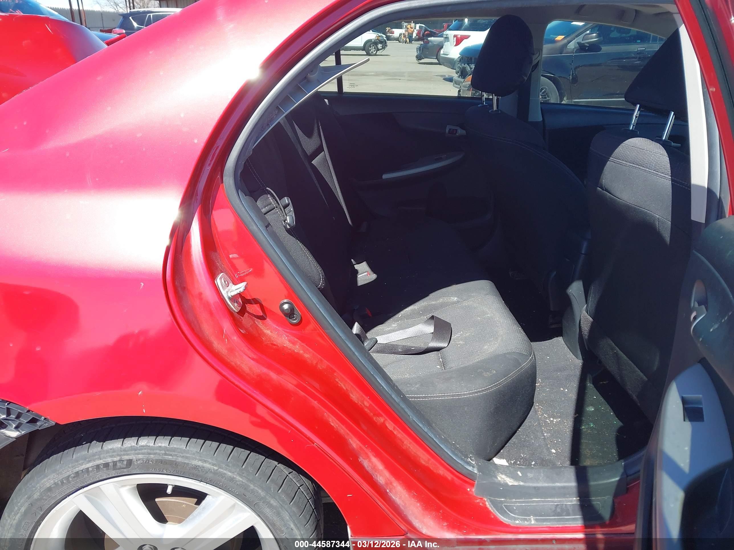 TOYOTA COROLLA image 8