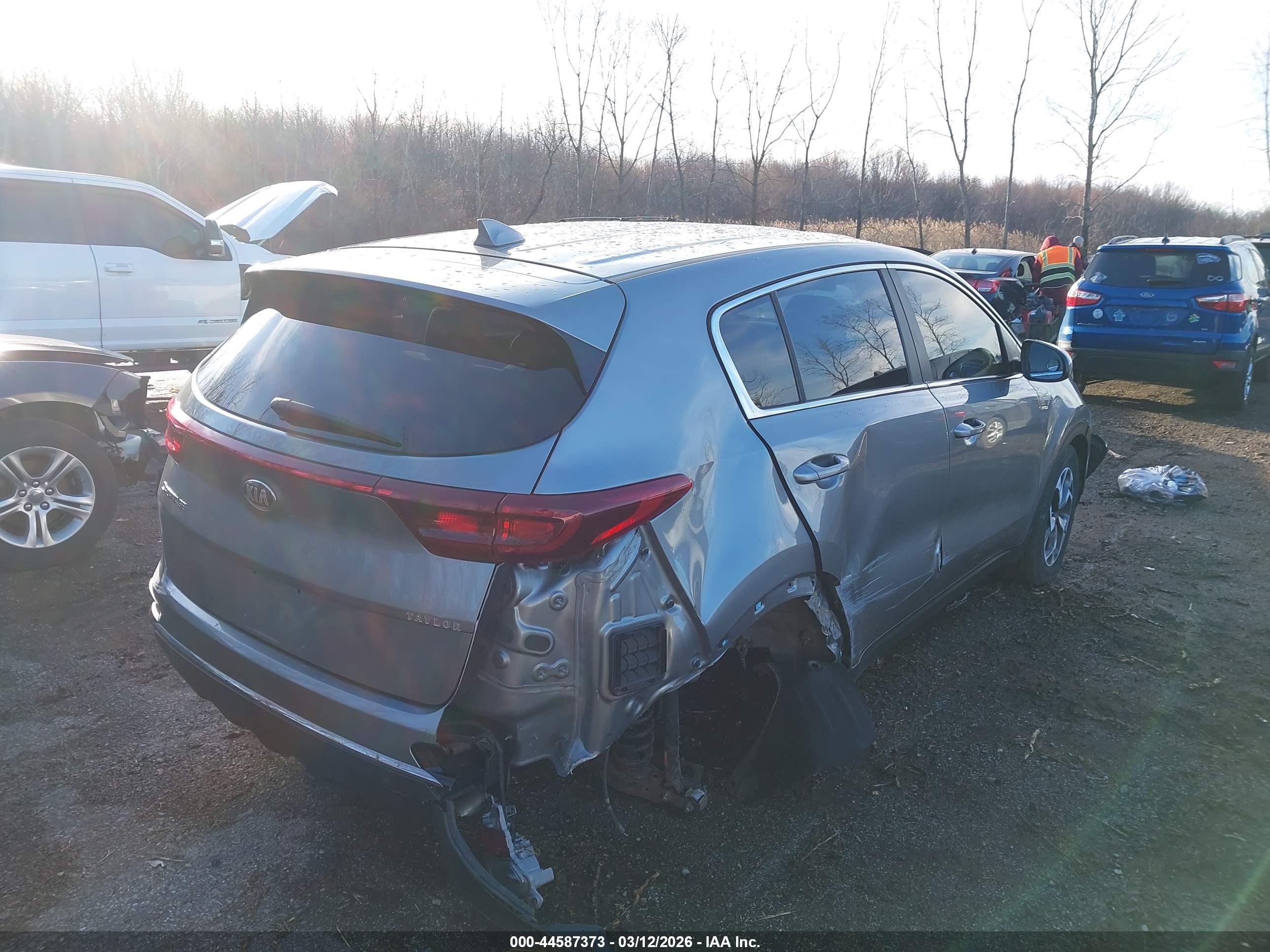 KIA SPORTAGE image 4