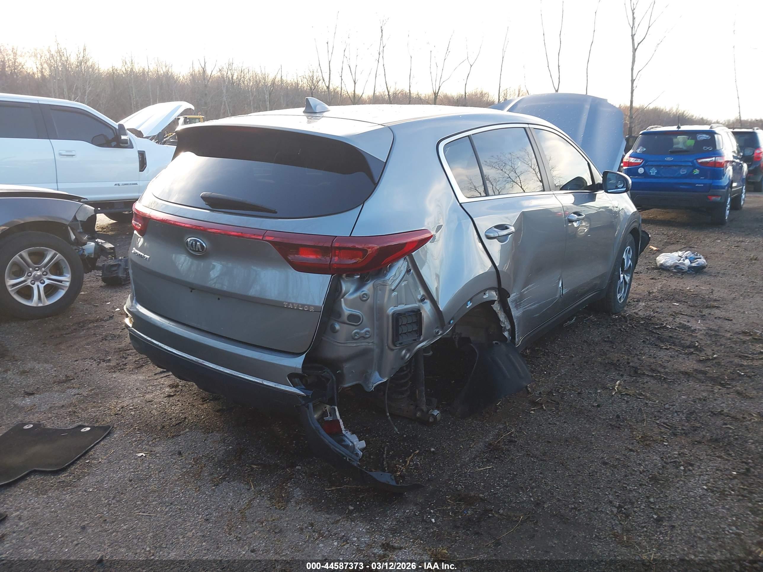 KIA SPORTAGE image 6
