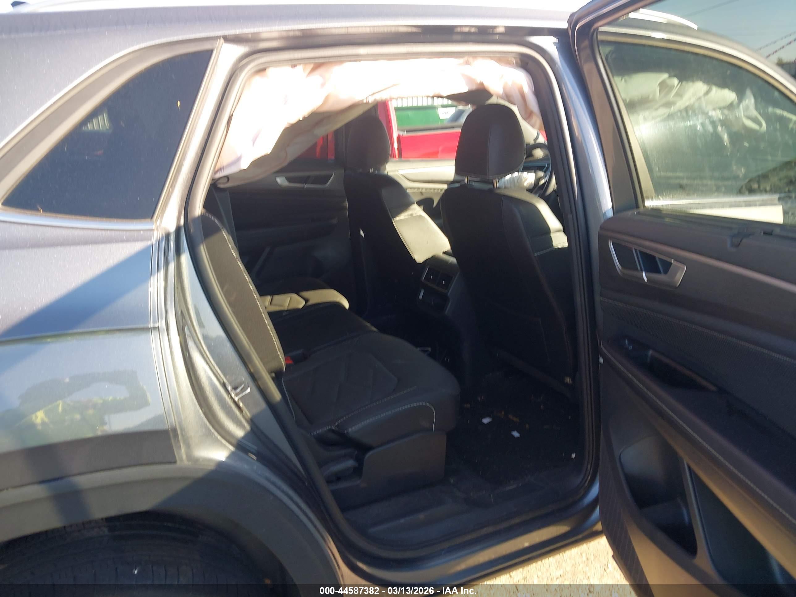 VOLKSWAGEN ATLAS image 8