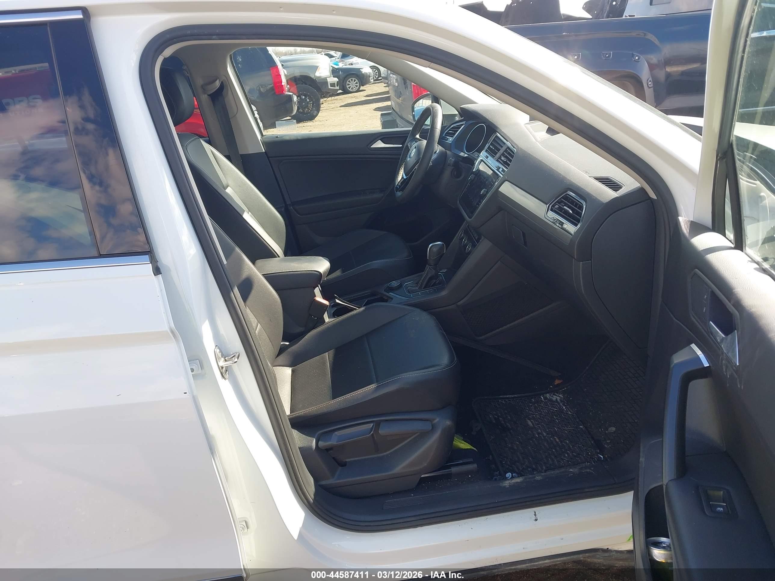 VOLKSWAGEN TIGUAN image 5