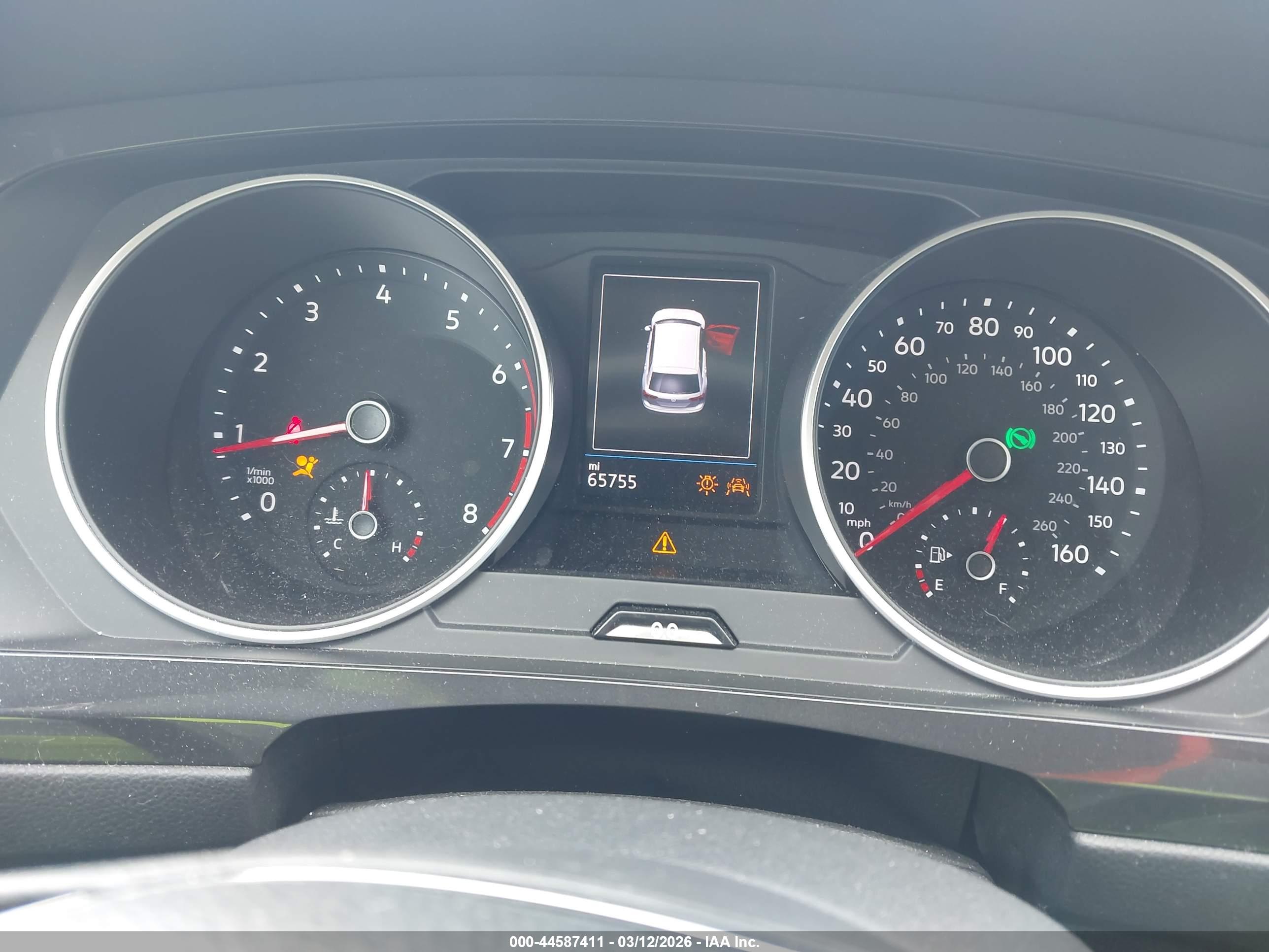 VOLKSWAGEN TIGUAN image 7