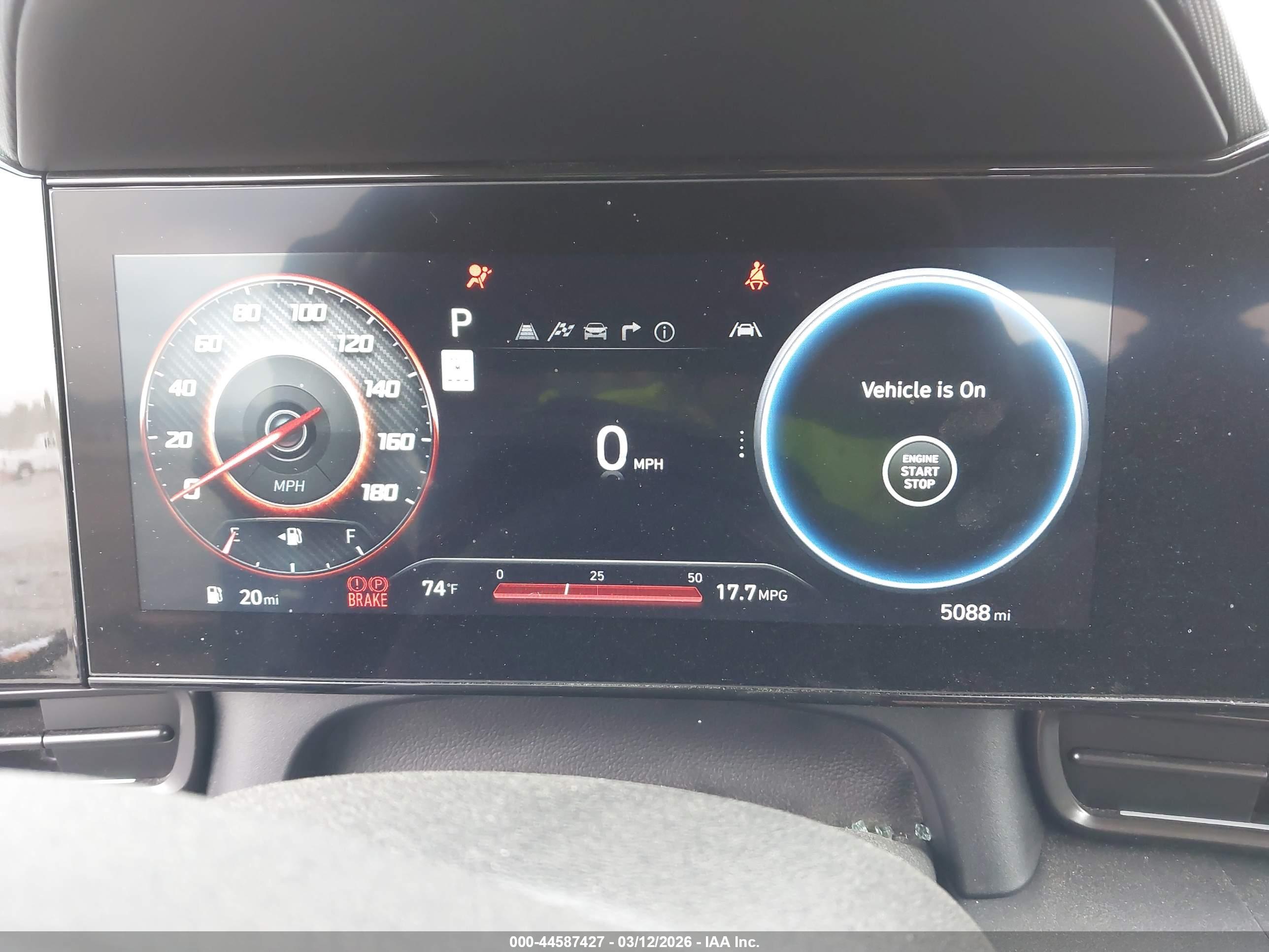 HYUNDAI ELANTRA image 7