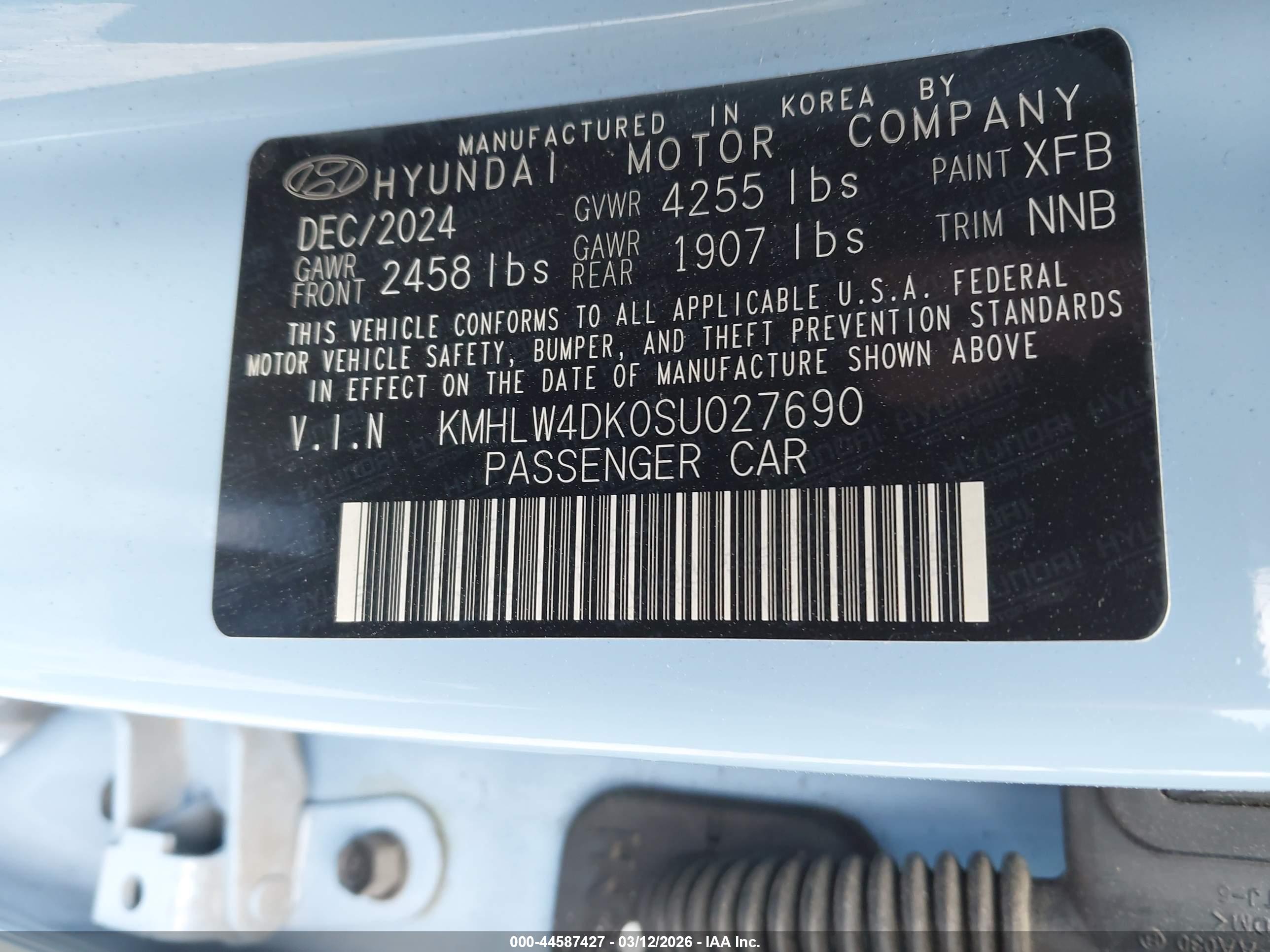 HYUNDAI ELANTRA image 9