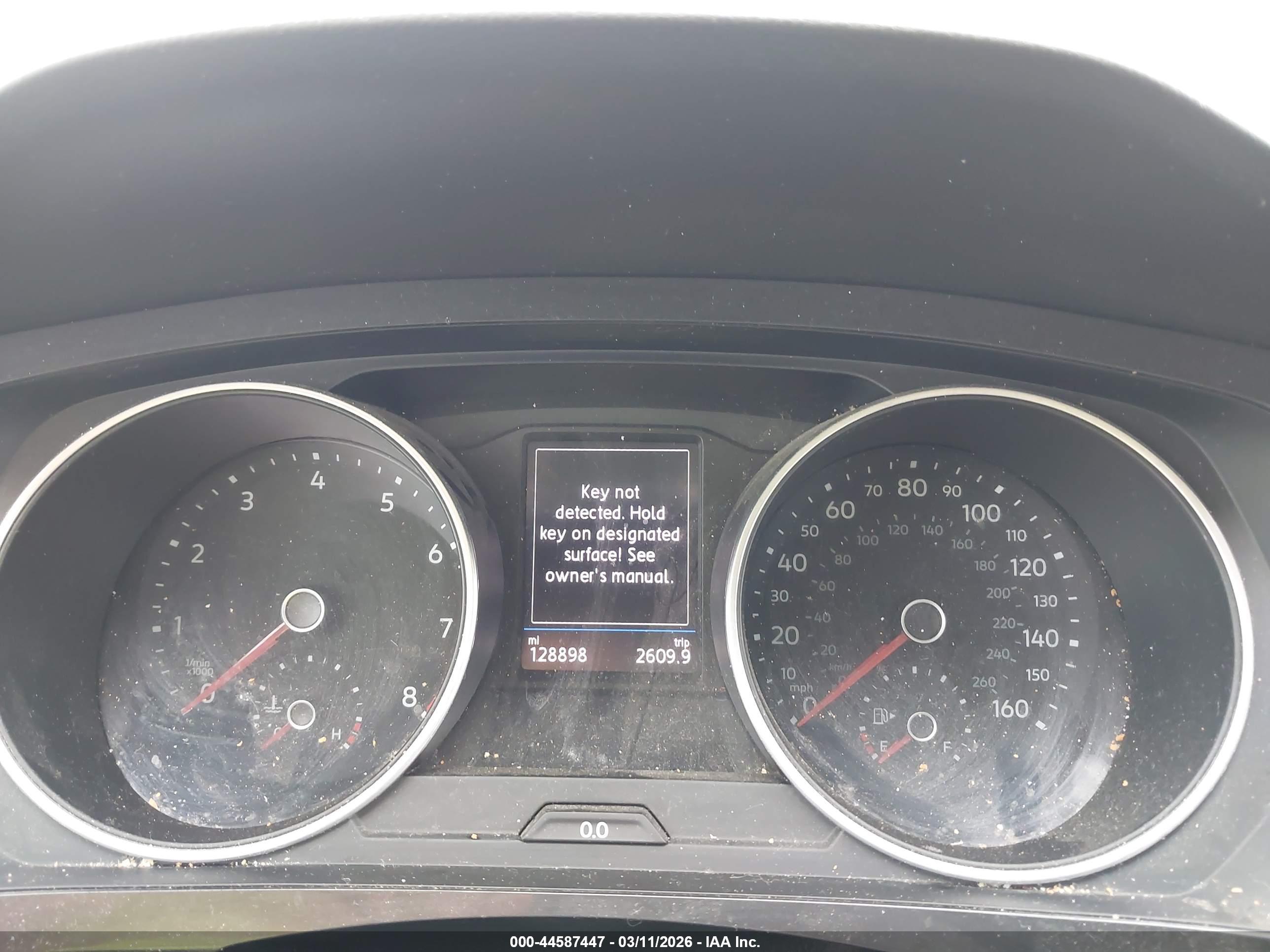 VOLKSWAGEN TIGUAN image 7